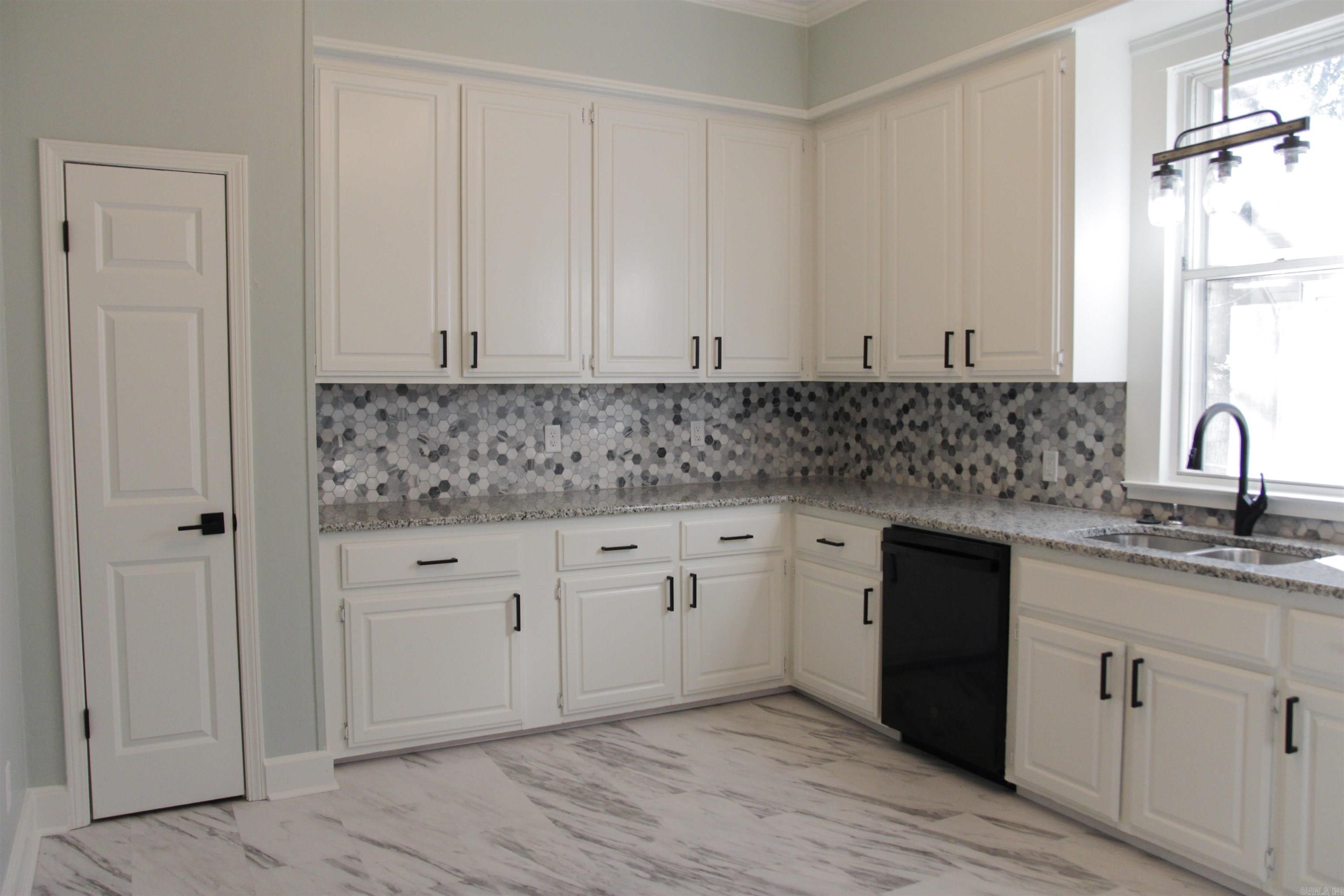 Pulaski Heights - Residential Lease