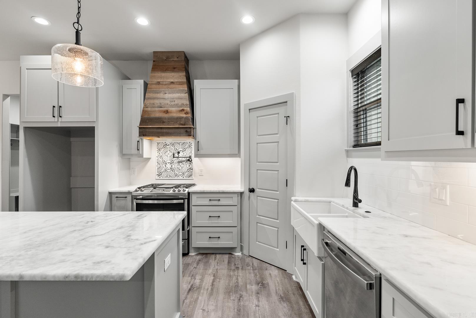 HURRICANE LAKE VILLA ESTATES - Residential