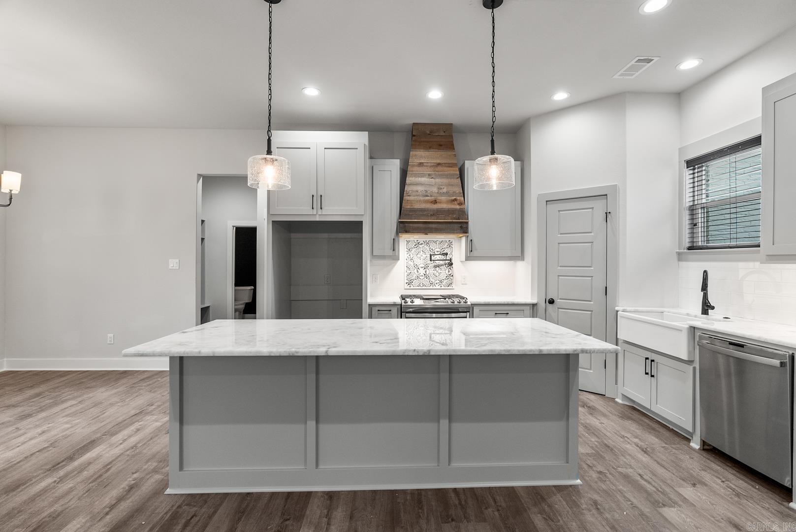 HURRICANE LAKE VILLA ESTATES - Residential