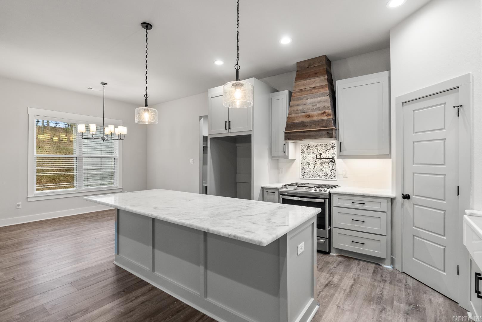 HURRICANE LAKE VILLA ESTATES - Residential