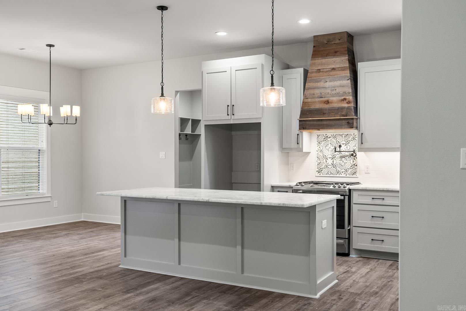 HURRICANE LAKE VILLA ESTATES - Residential