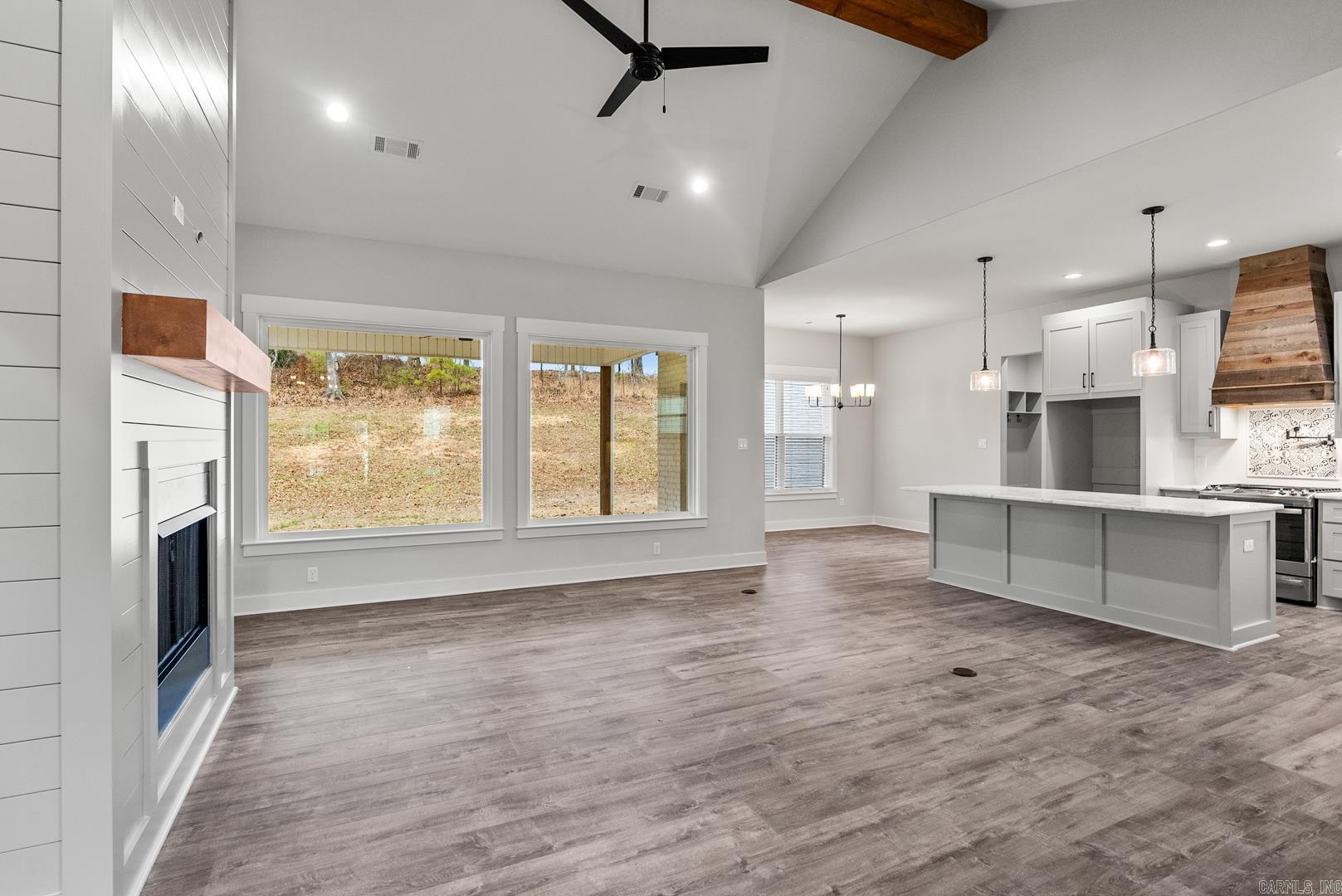 HURRICANE LAKE VILLA ESTATES - Residential