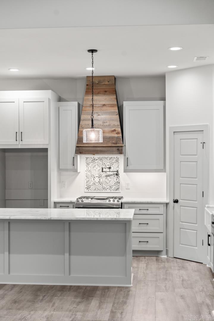 HURRICANE LAKE VILLA ESTATES - Residential