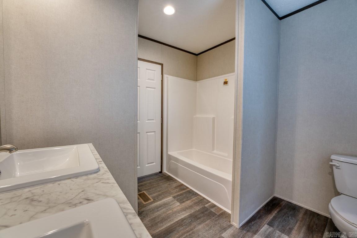 EDGEWOOD VILLAGE - Residential