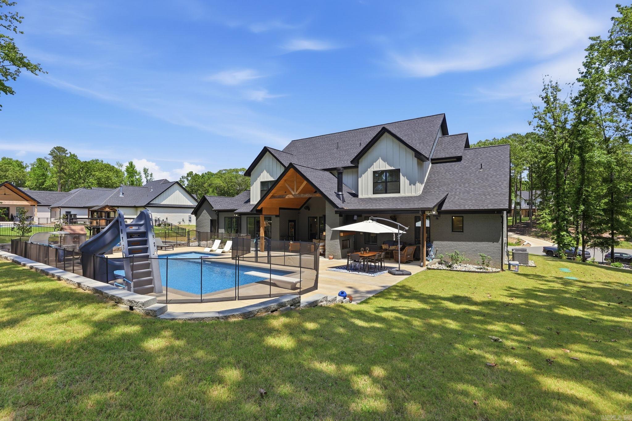 HAZEL OAK - Residential