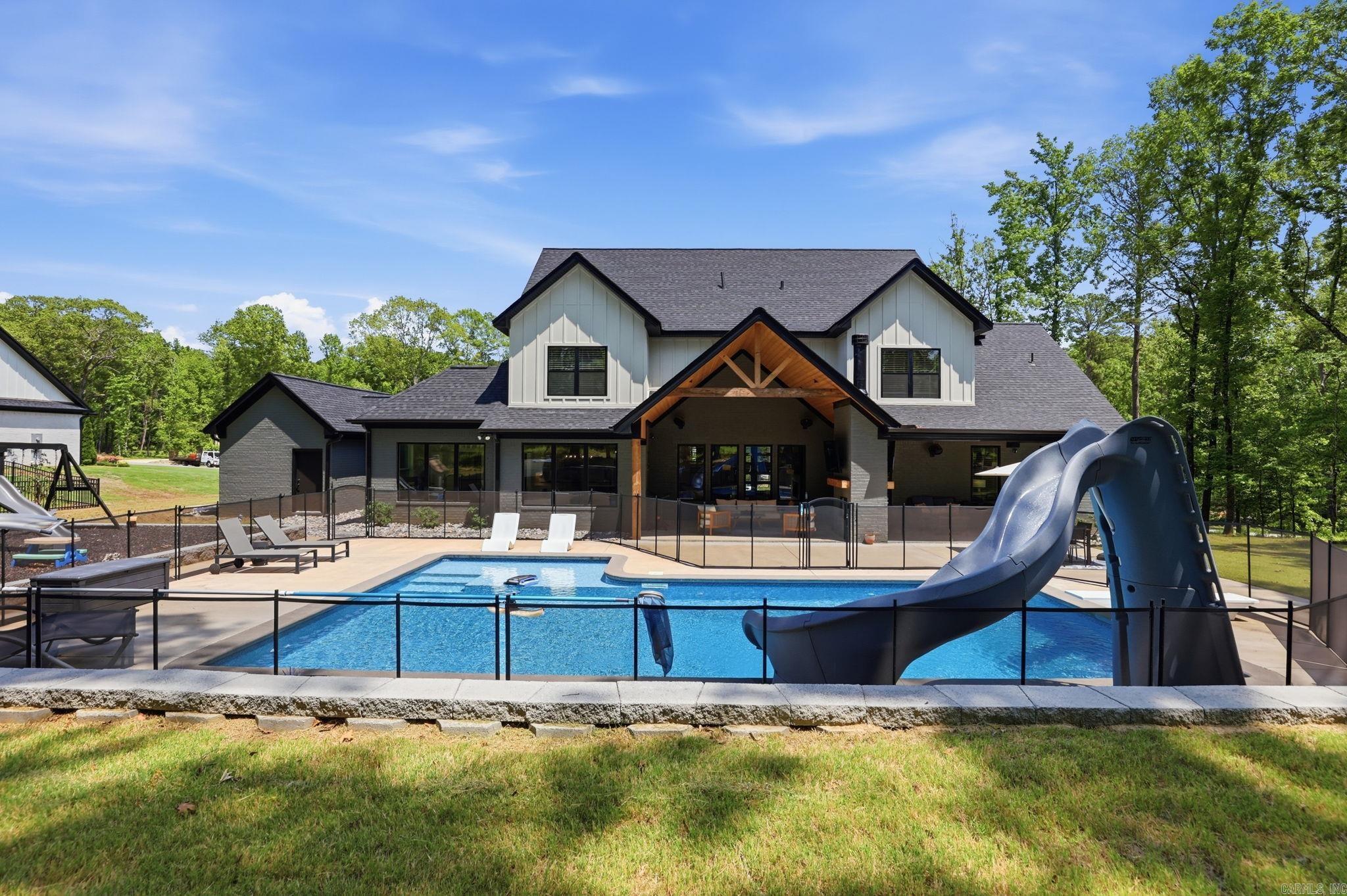 HAZEL OAK - Residential