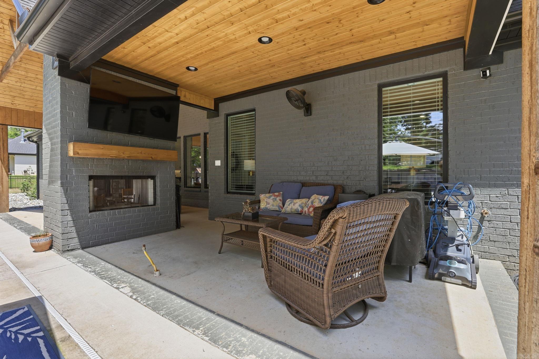 HAZEL OAK - Residential