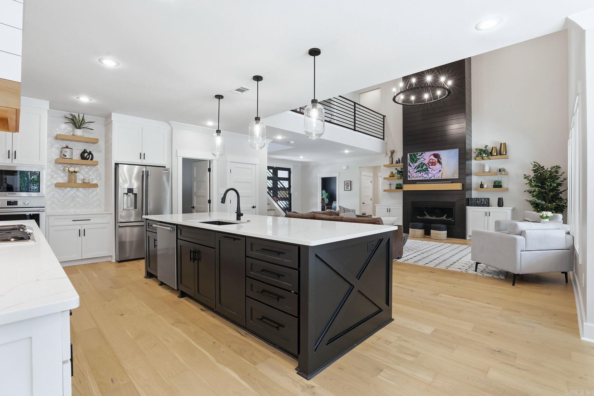 HAZEL OAK - Residential