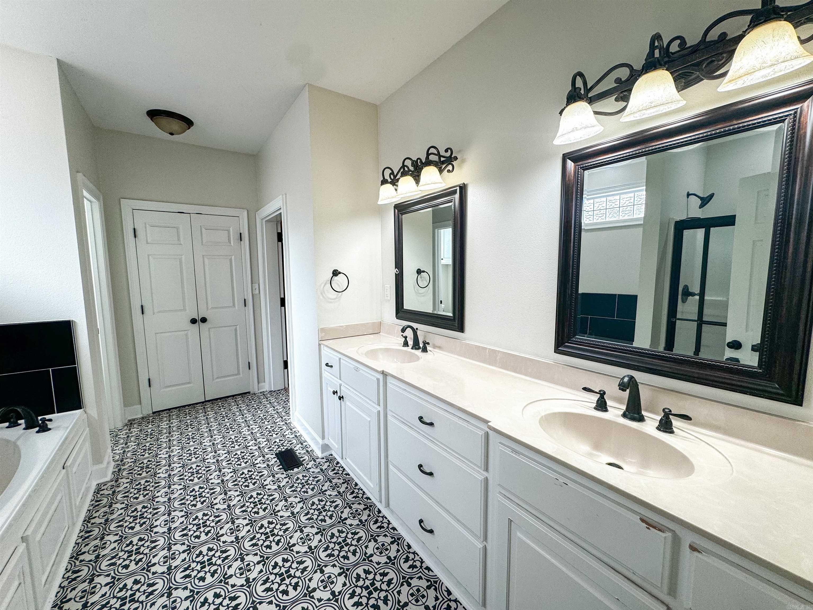 ROLLING MEADOWS (UNREC) - Residential