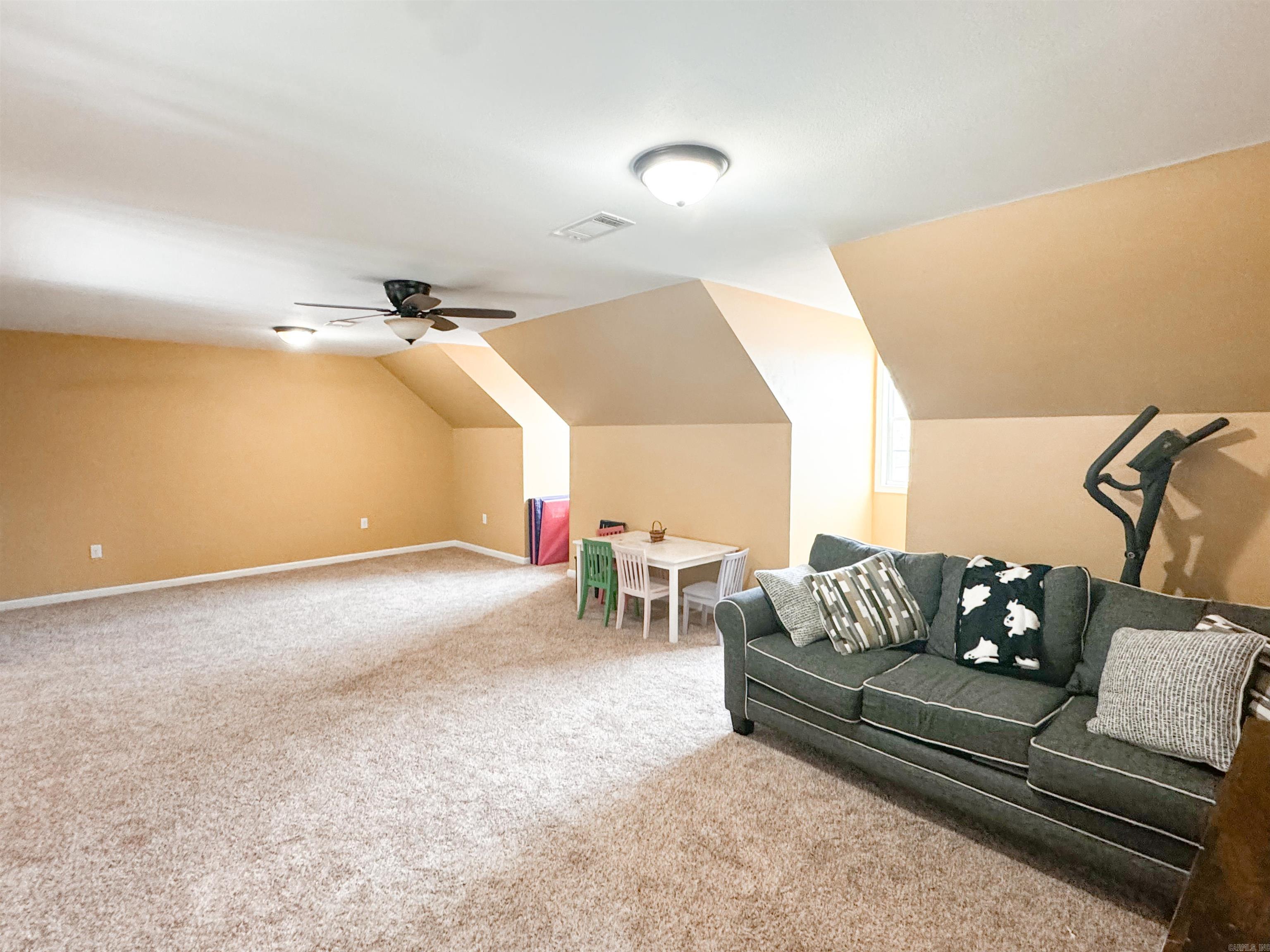 ROLLING MEADOWS (UNREC) - Residential