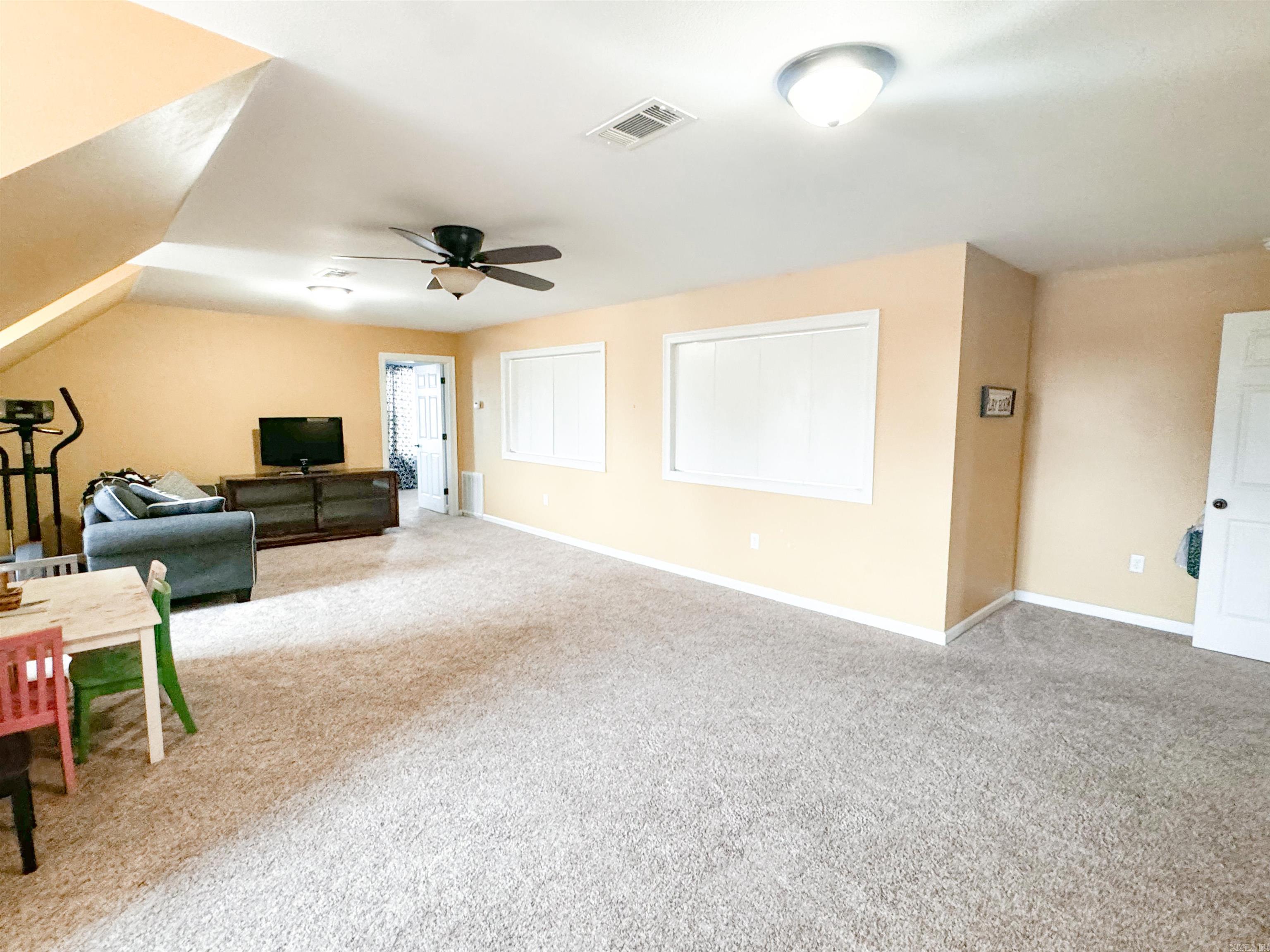 ROLLING MEADOWS (UNREC) - Residential