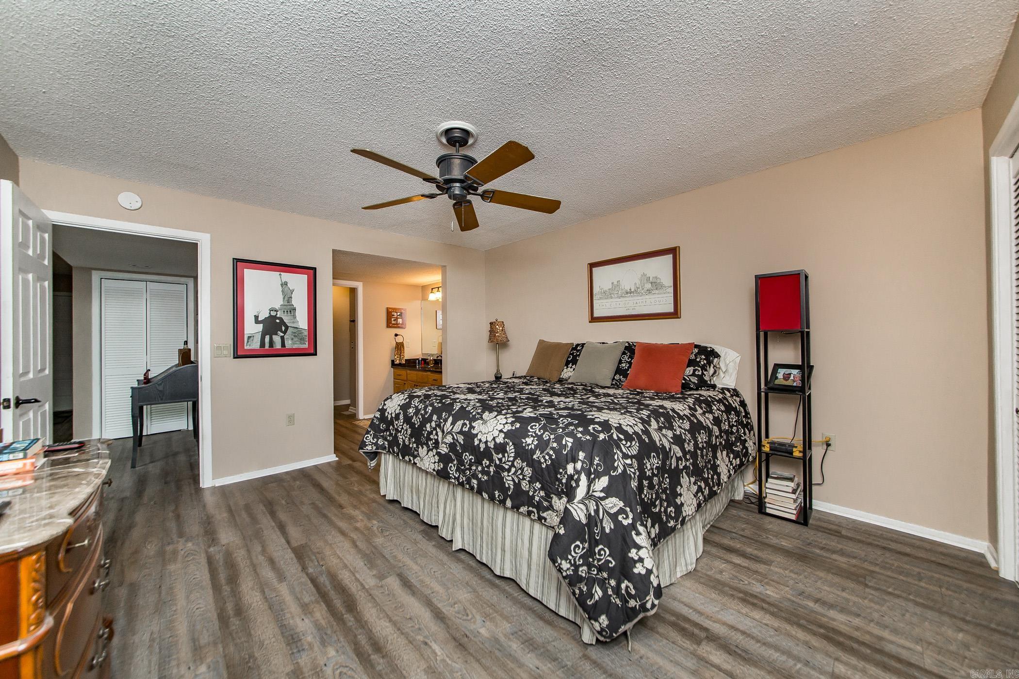 COUNTRY CLUB RIDGE TOWN - Residential