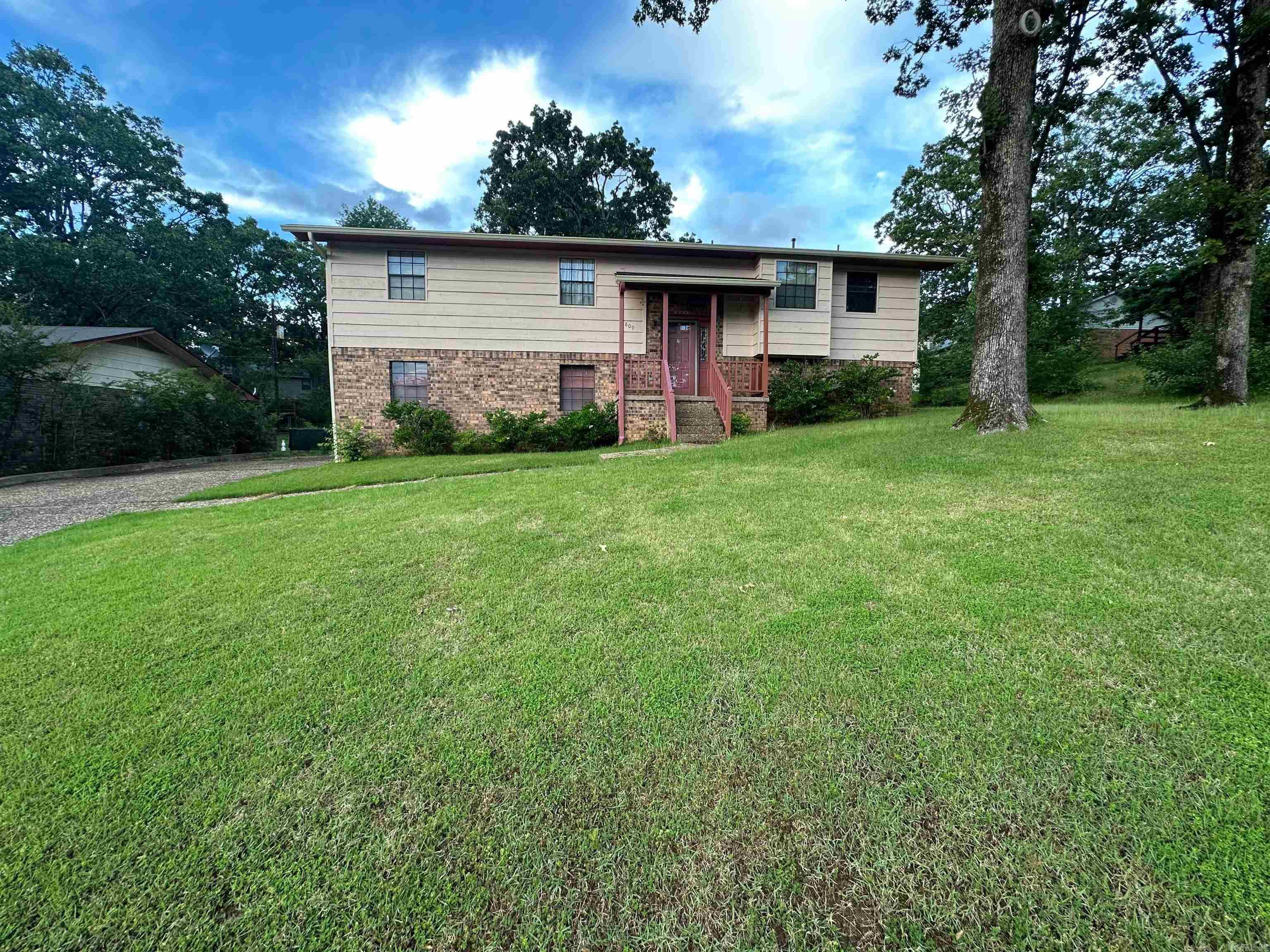 GREEN HILLS - Residential