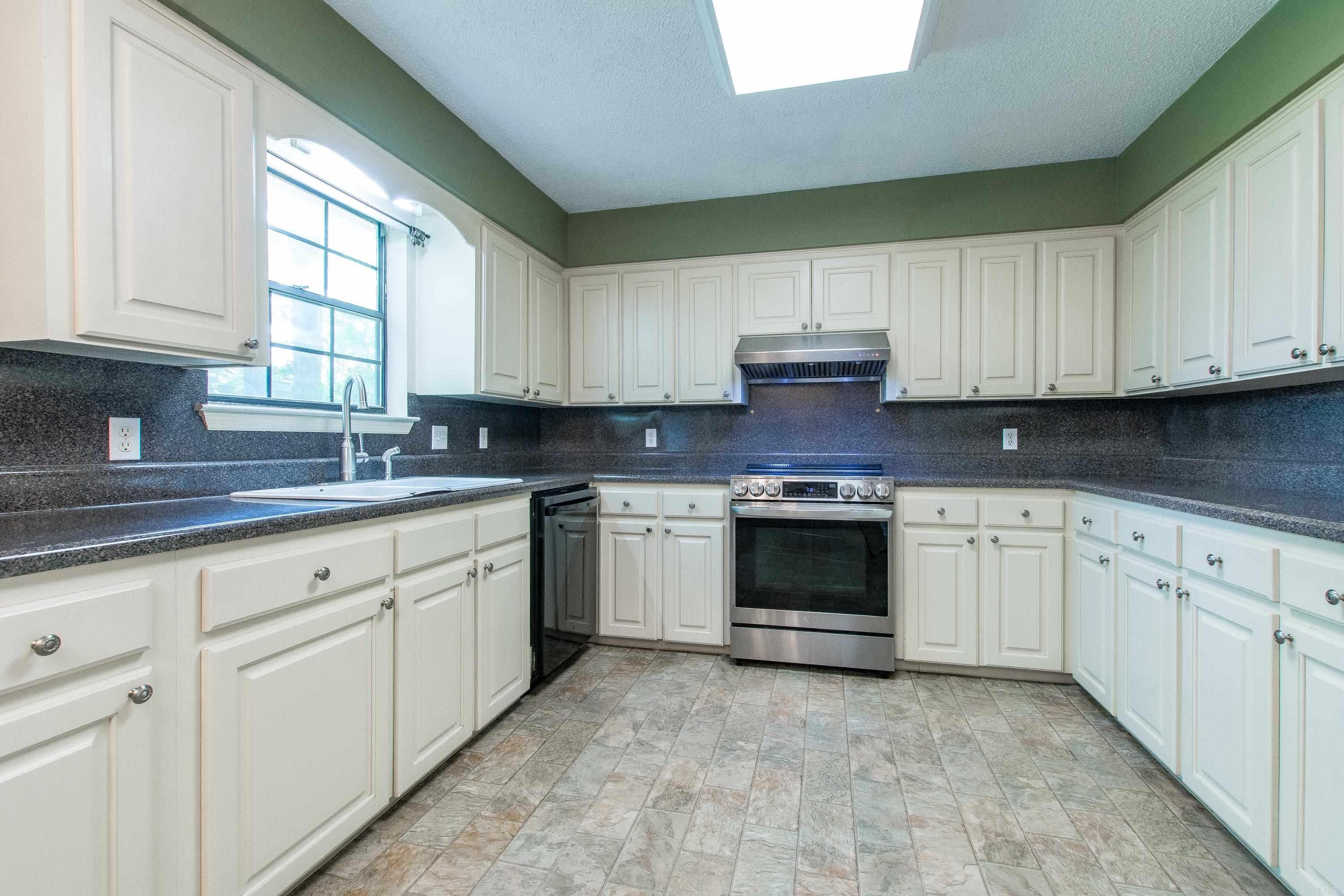 GREEN HILLS - Residential