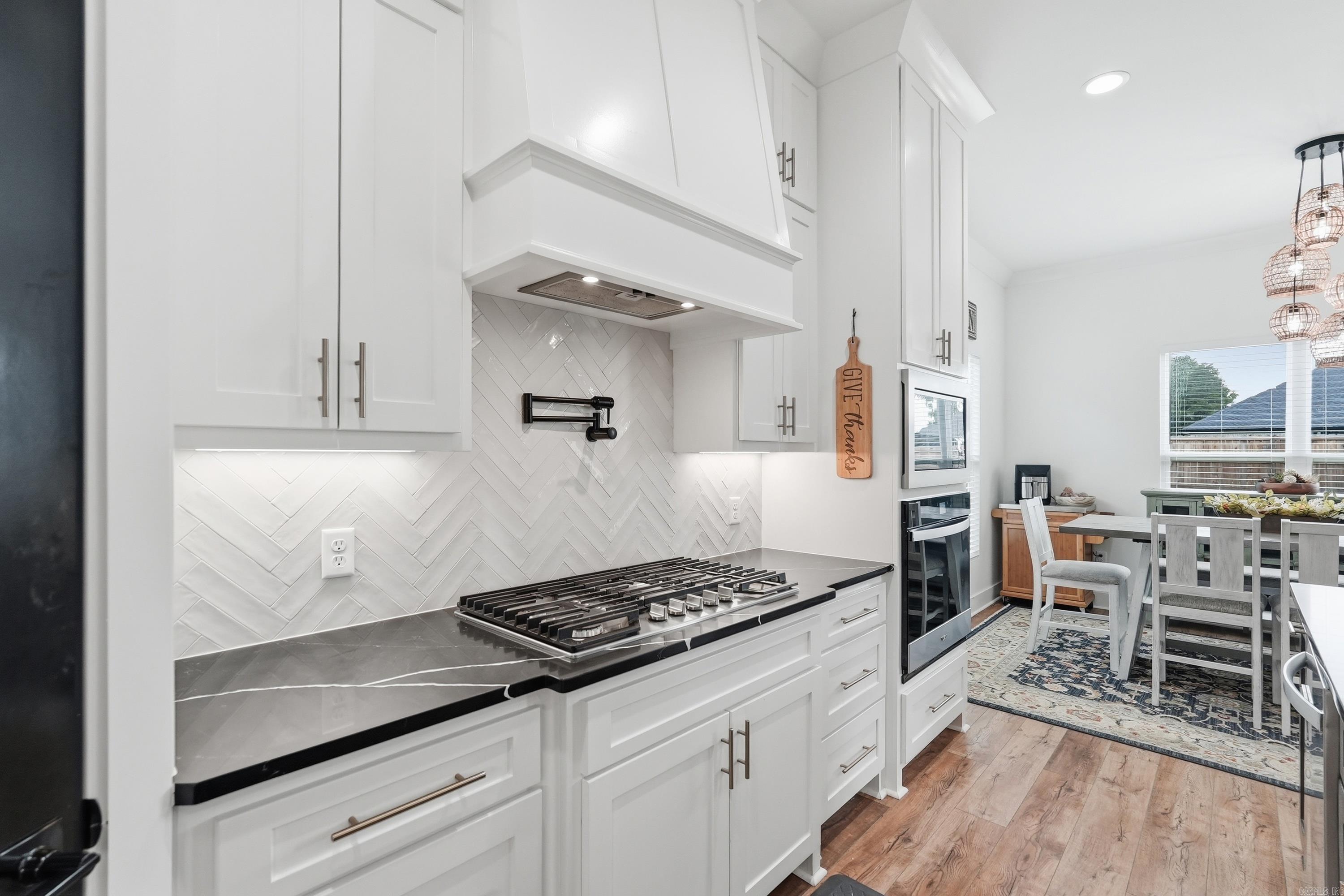 IVY PLACE - Residential
