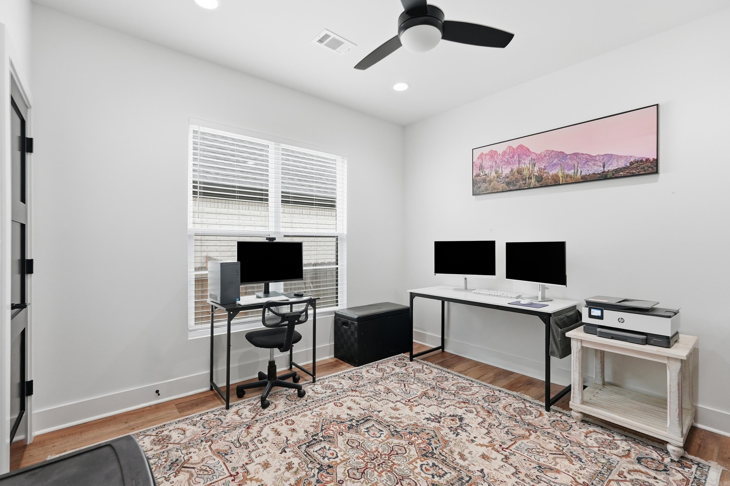 IVY PLACE - Residential