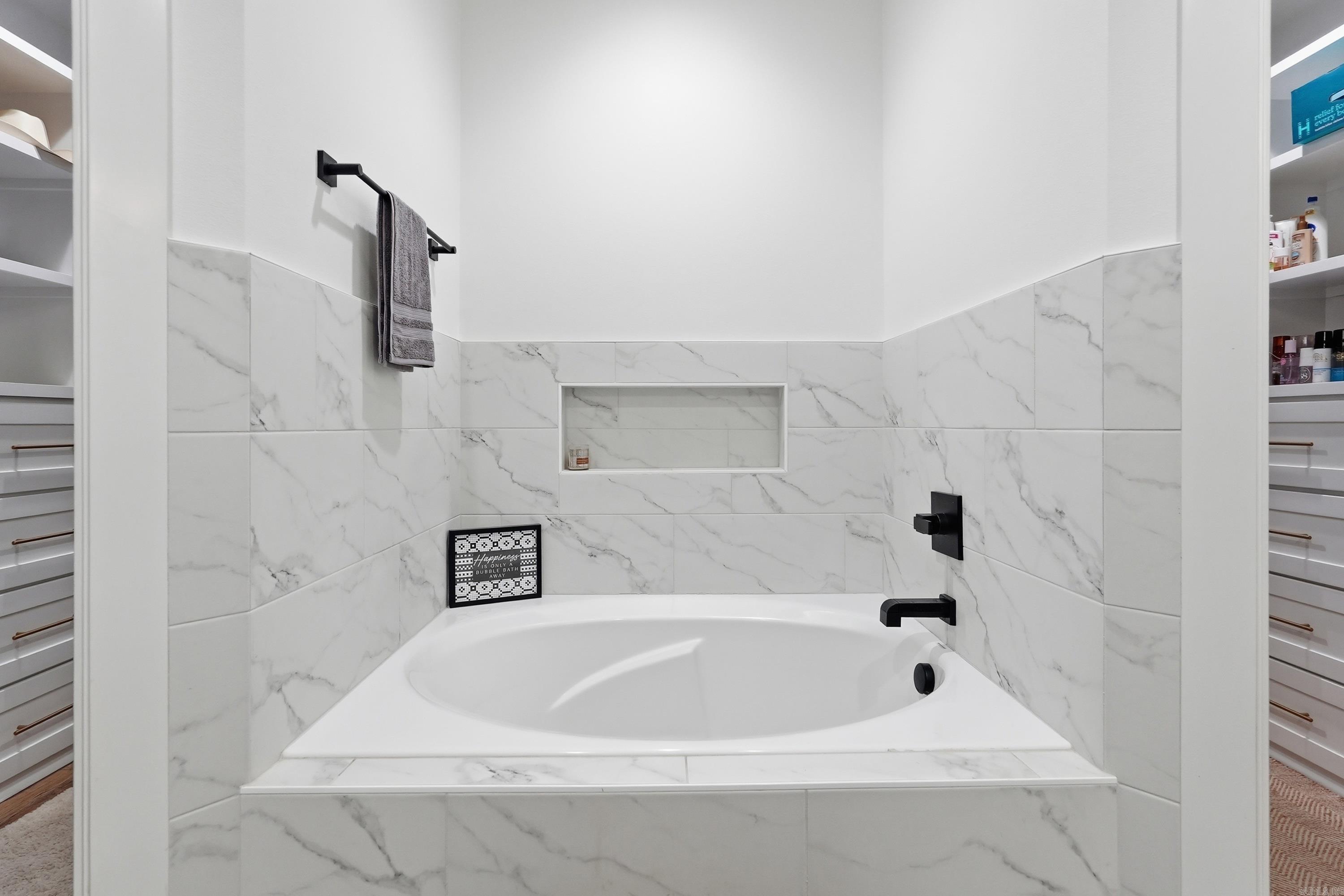 IVY PLACE - Residential