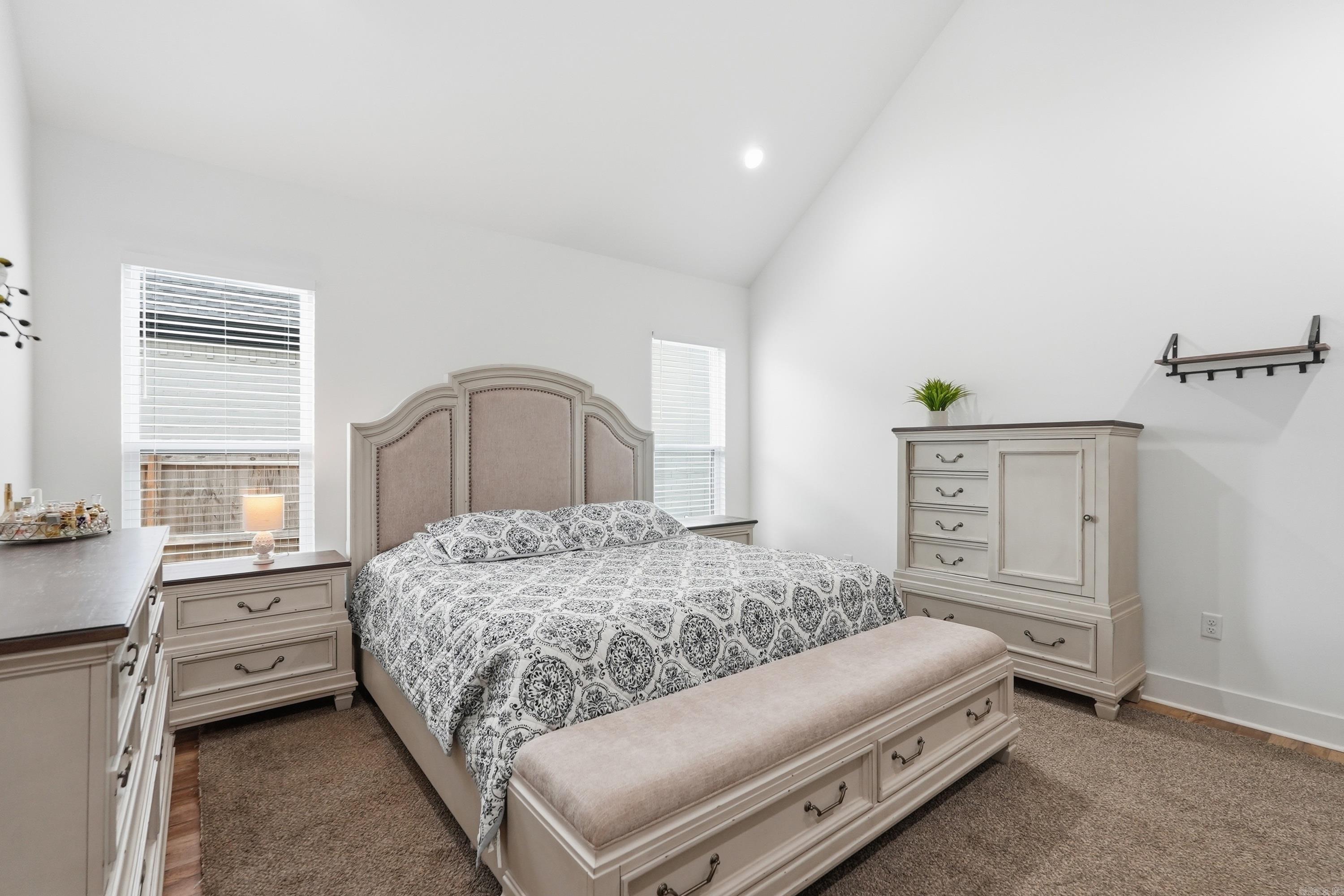 IVY PLACE - Residential
