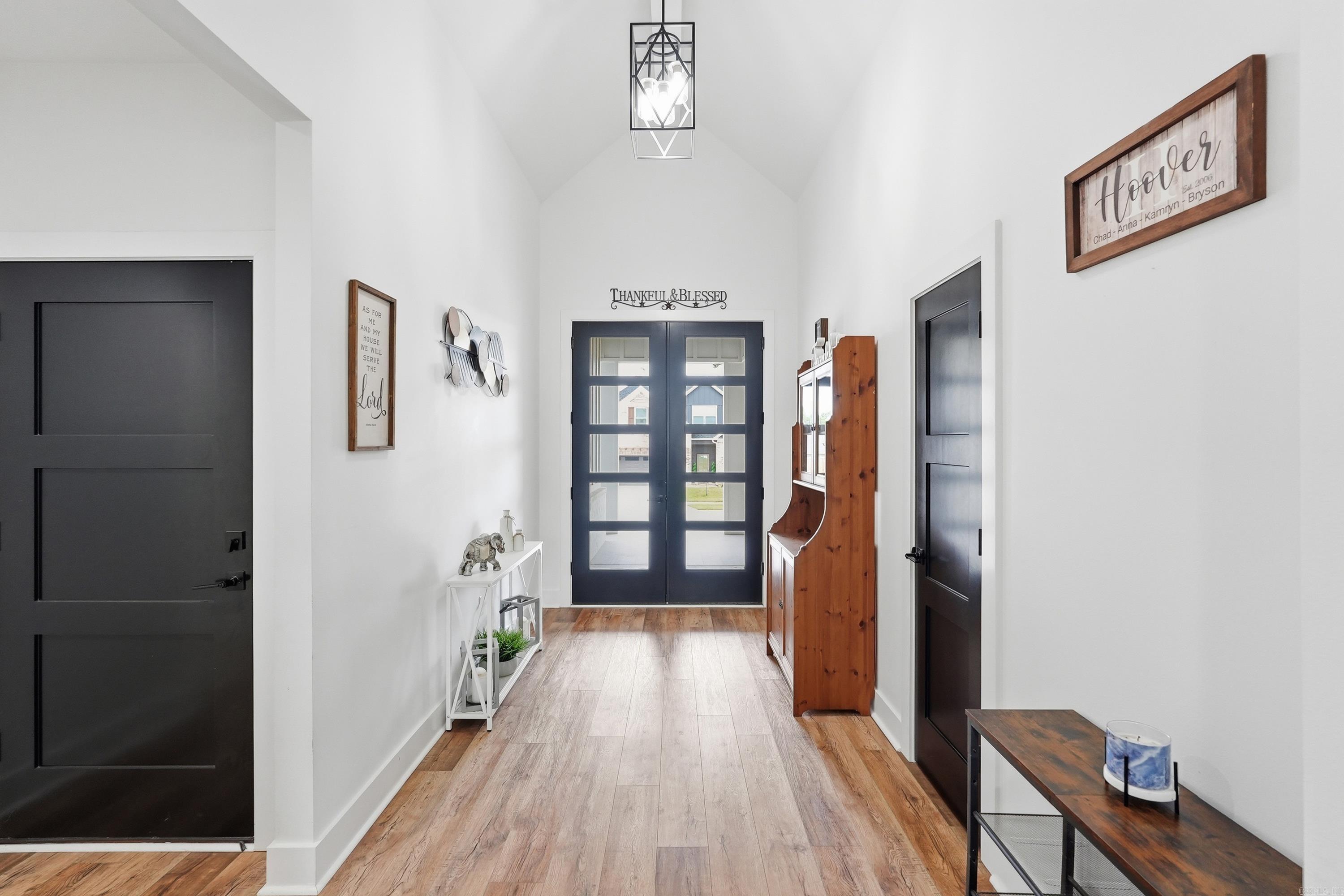 IVY PLACE - Residential