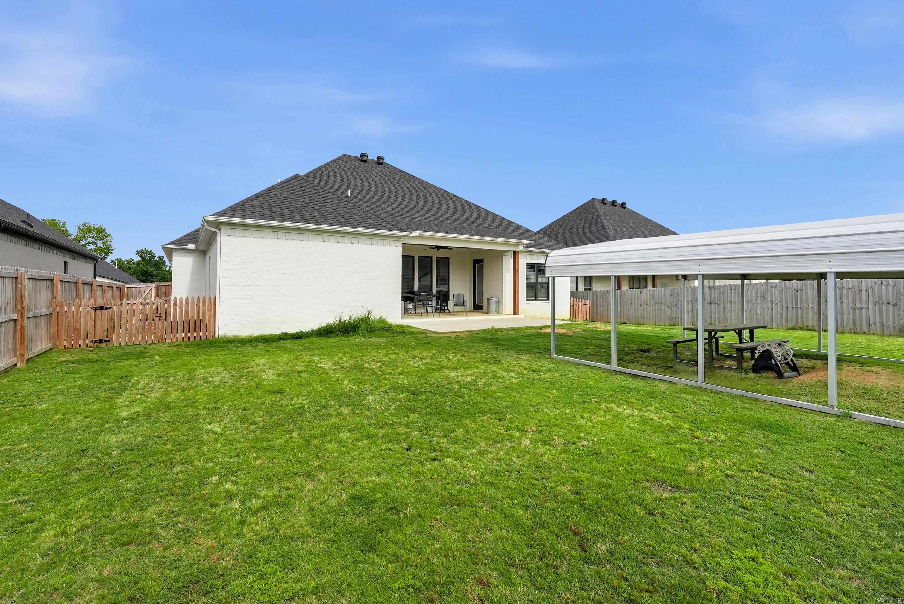 IVY PLACE - Residential