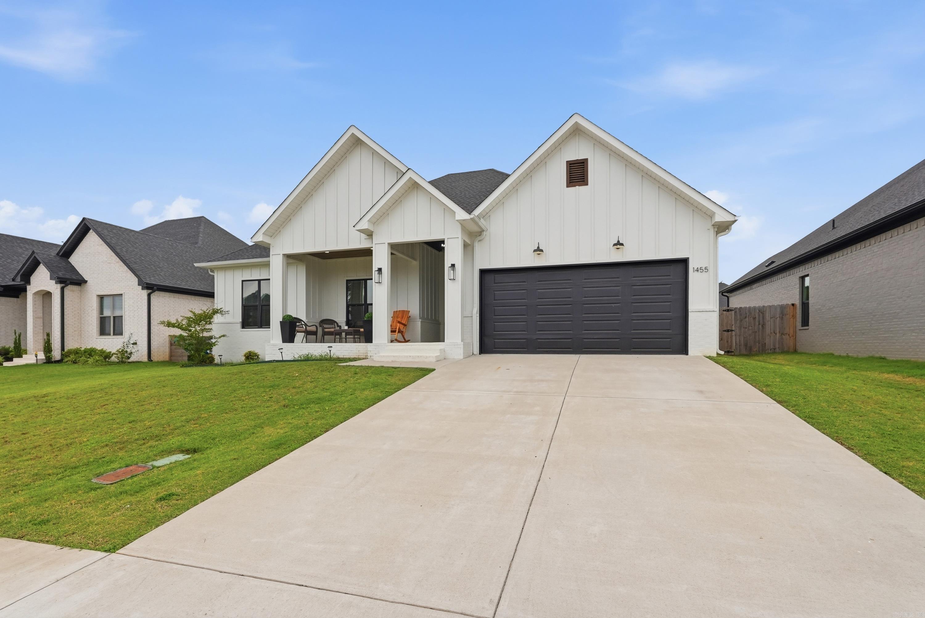 IVY PLACE - Residential