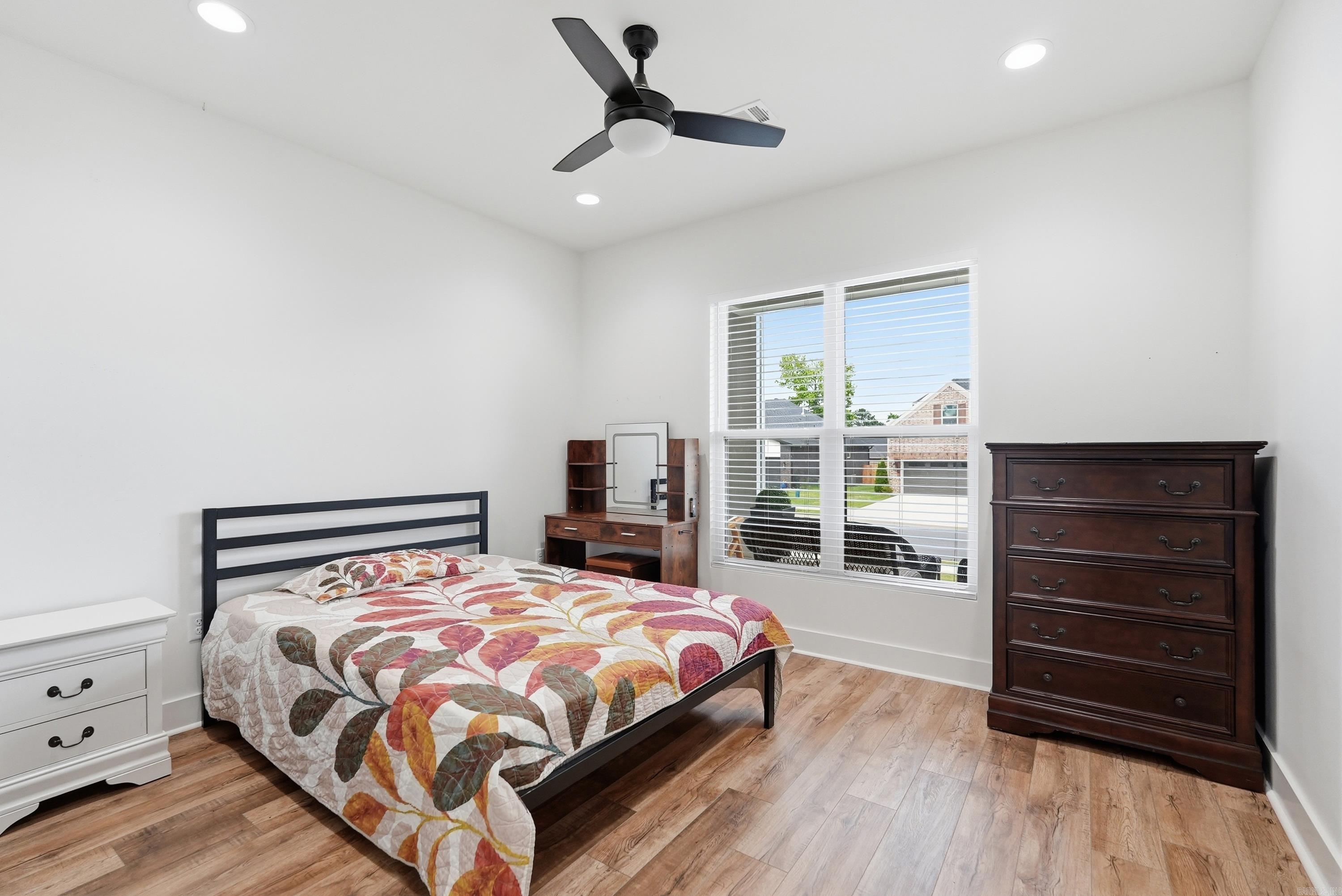 IVY PLACE - Residential