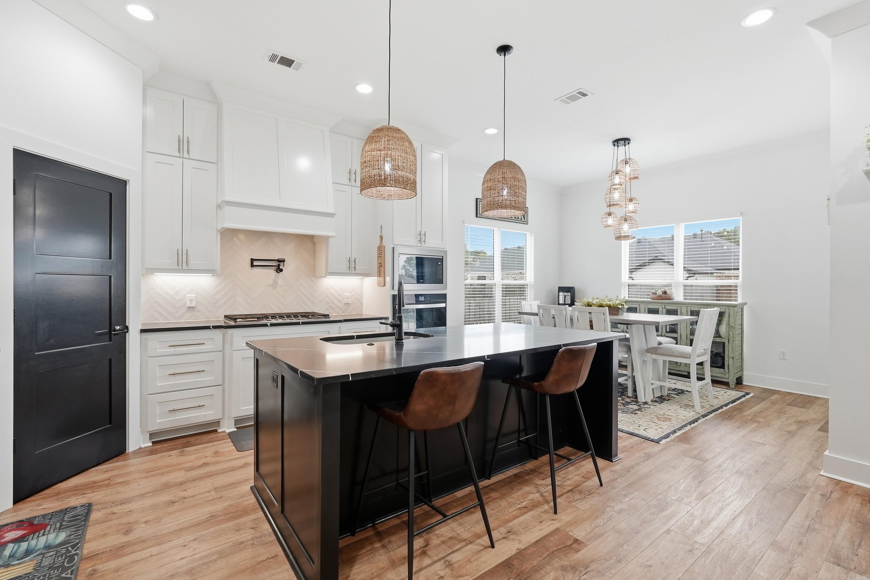 IVY PLACE - Residential
