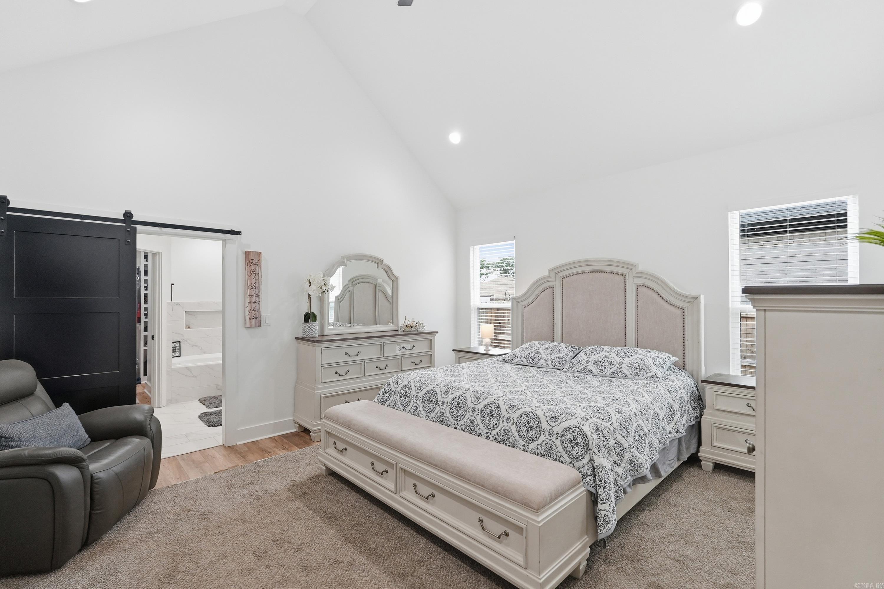 IVY PLACE - Residential