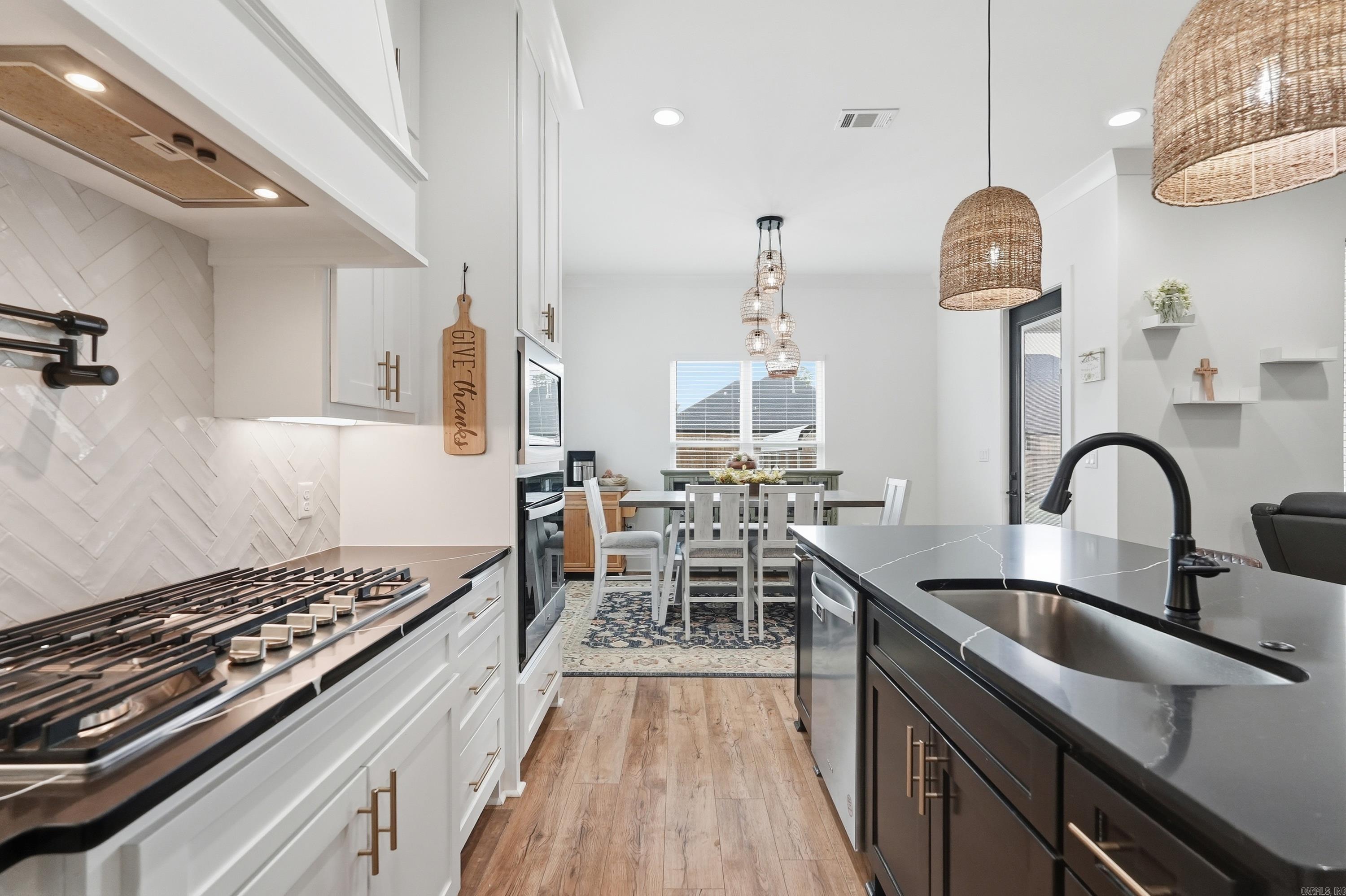 IVY PLACE - Residential