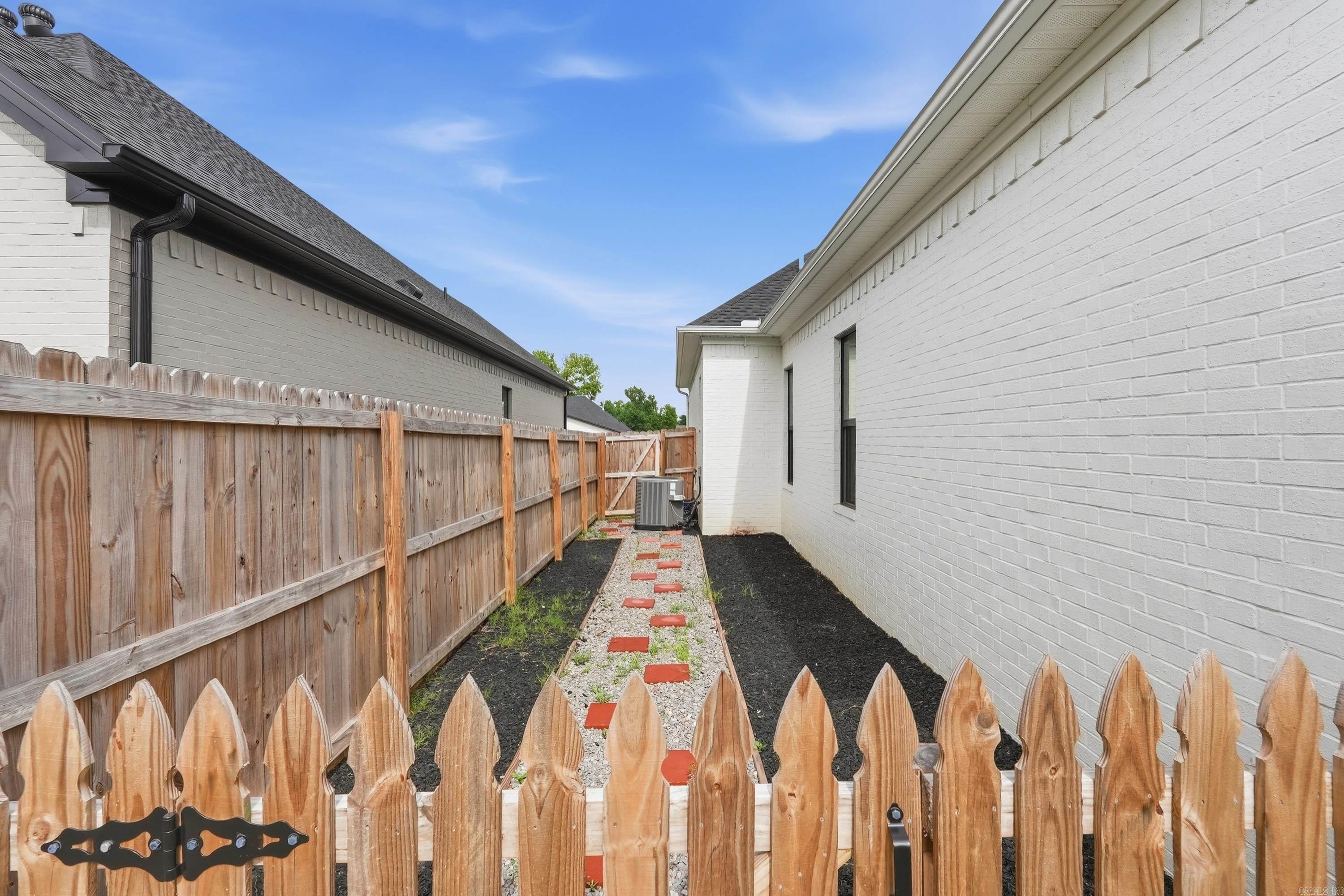 IVY PLACE - Residential