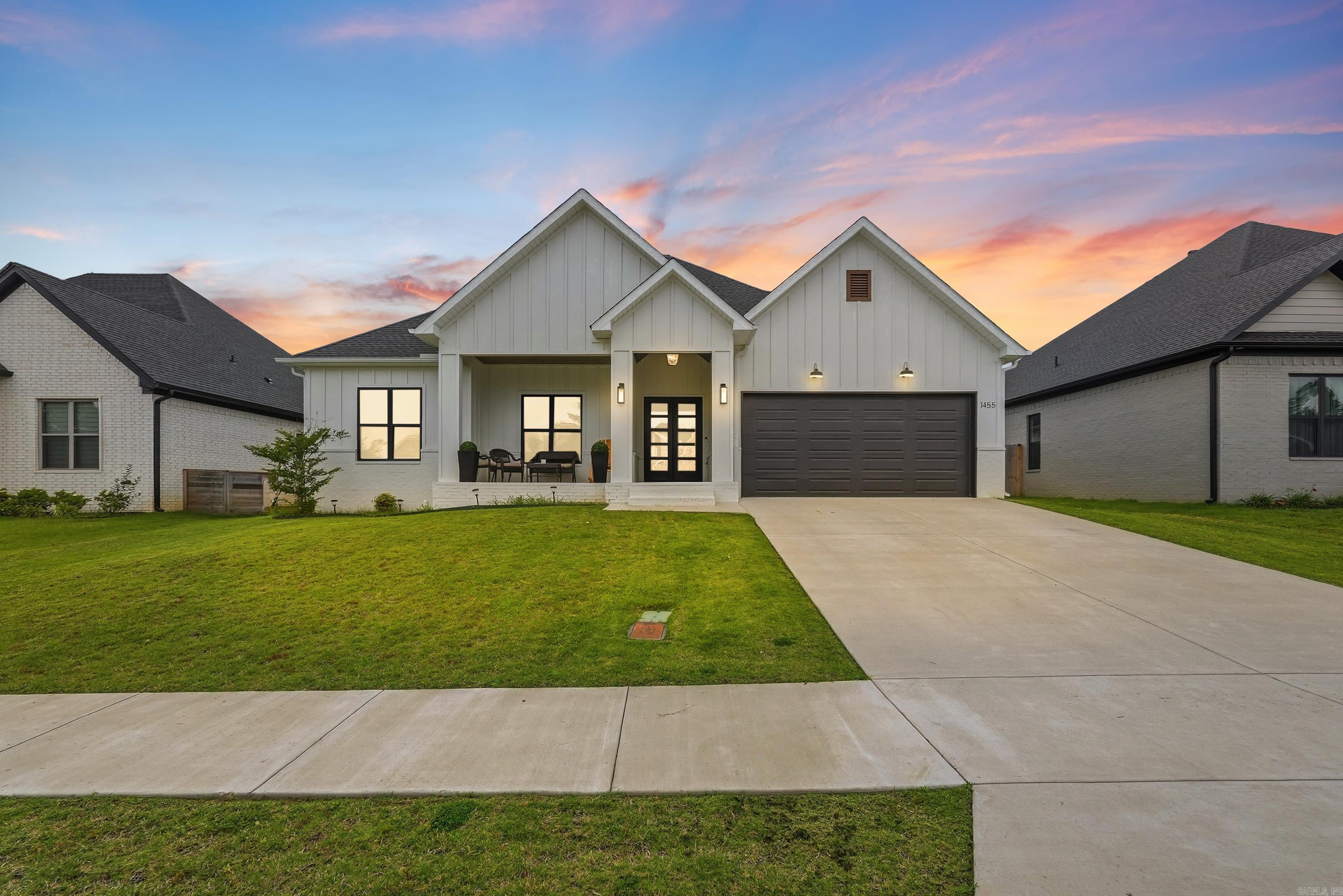 IVY PLACE - Residential