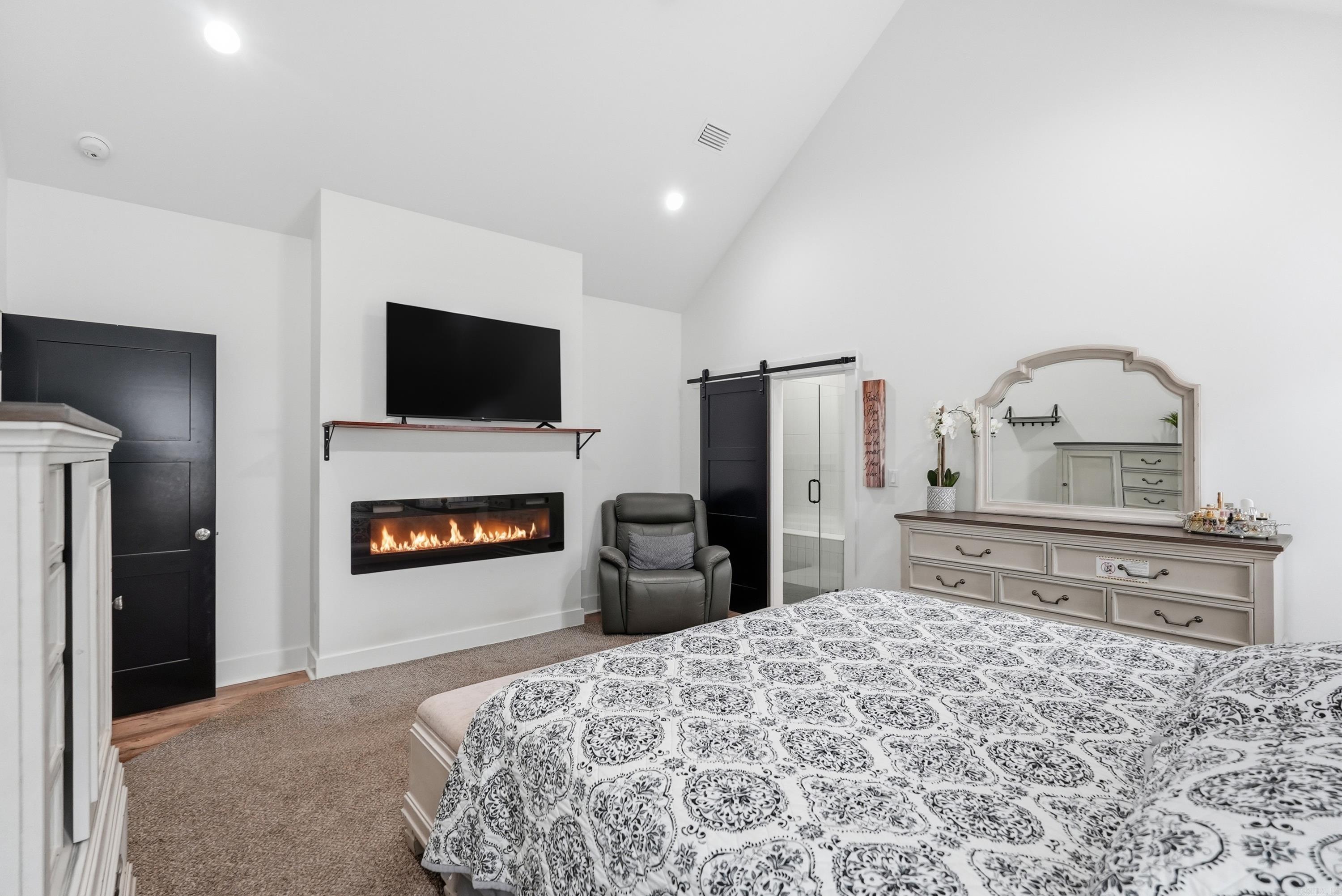 IVY PLACE - Residential