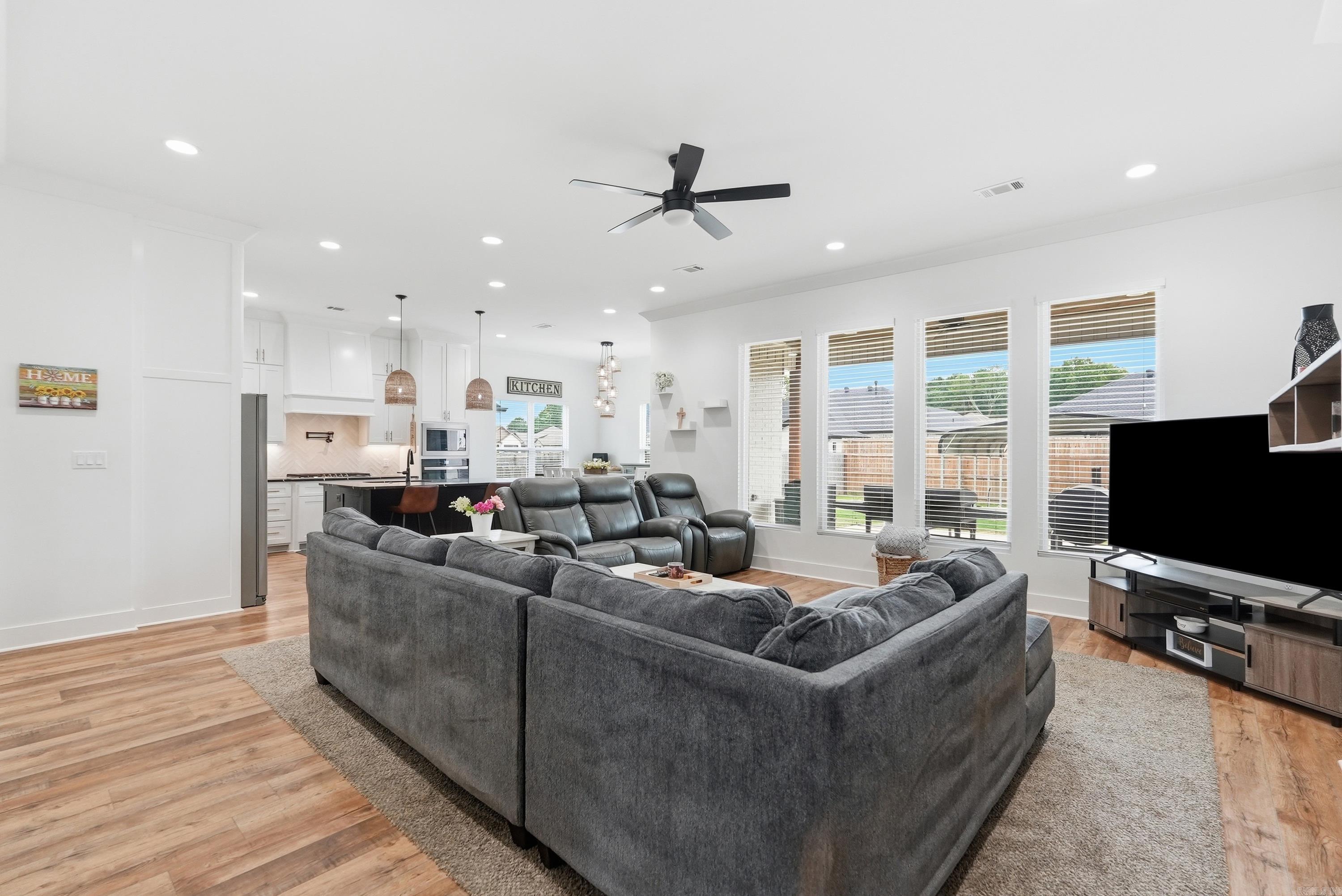 IVY PLACE - Residential