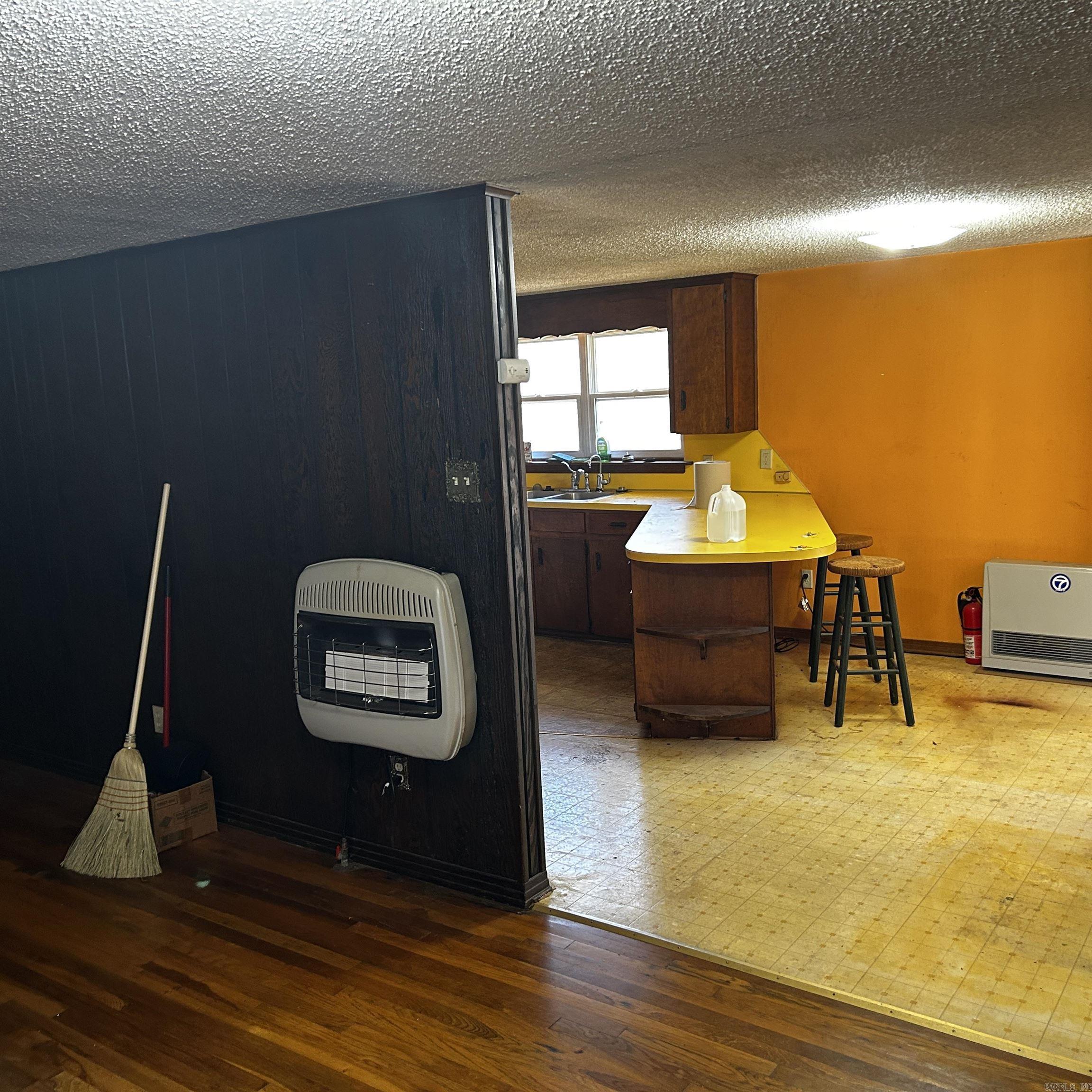 ARKANSAS HGTS - Residential