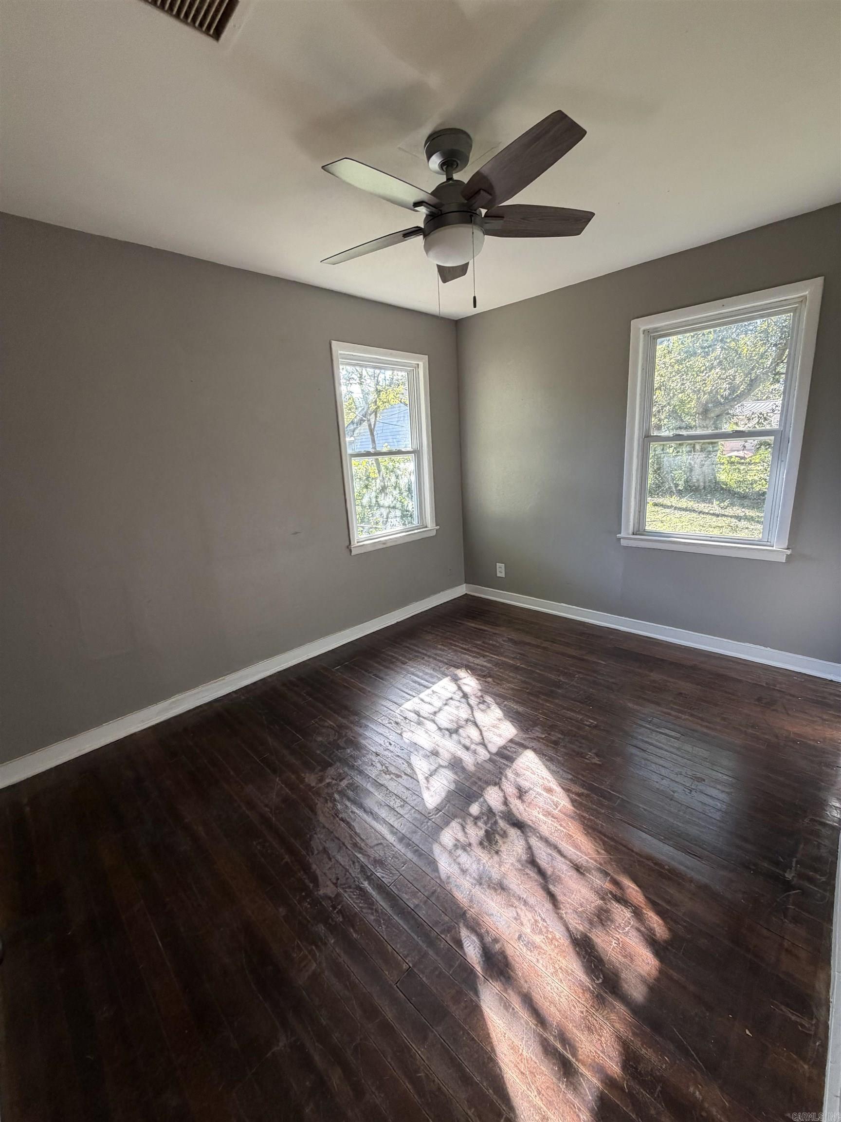 ROLLING HILLS - Residential