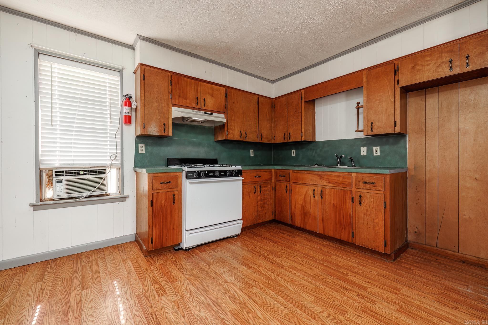 Hillcrest #2 - Residential