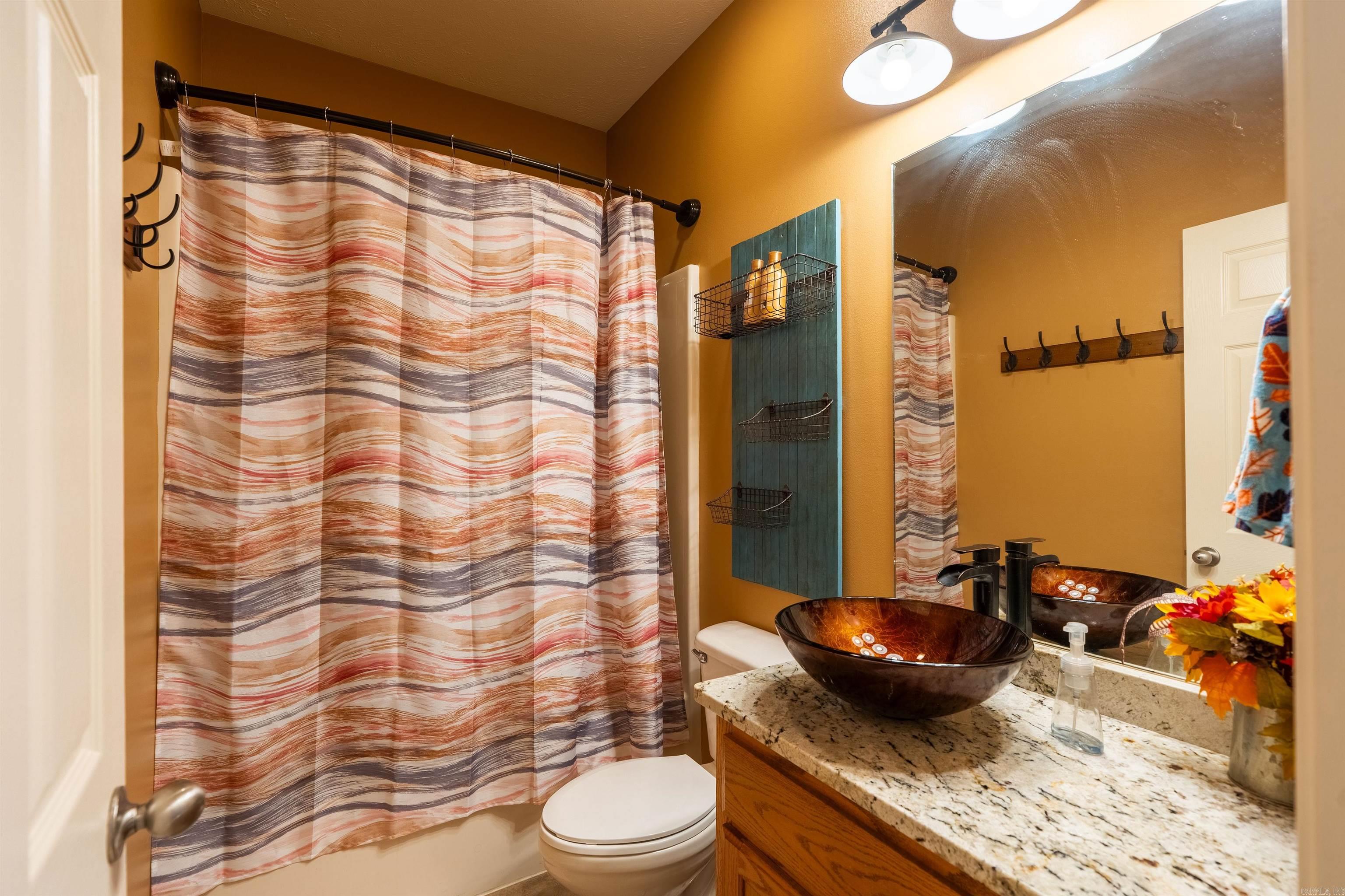 LOST CREEK - Residential