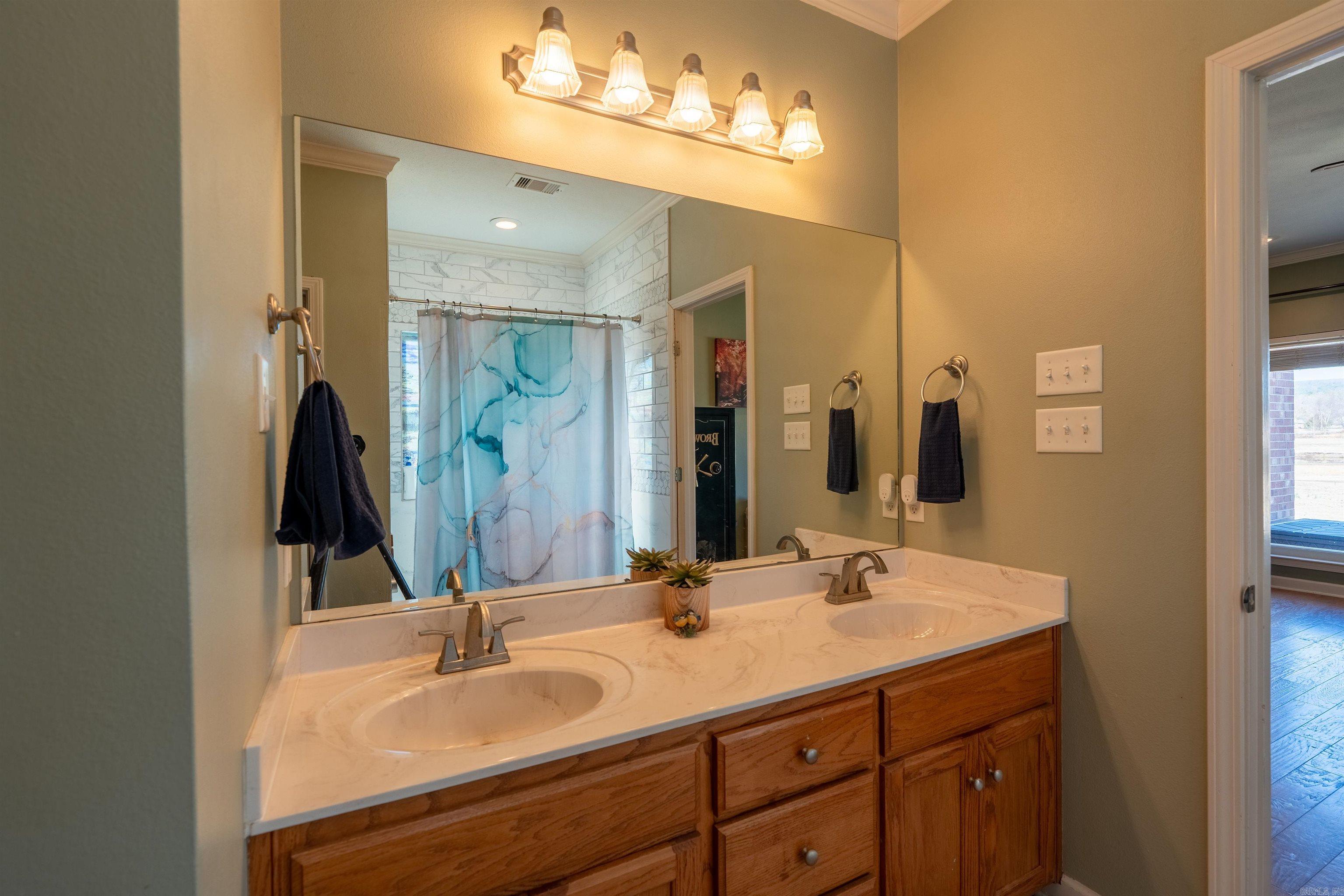 LOST CREEK - Residential