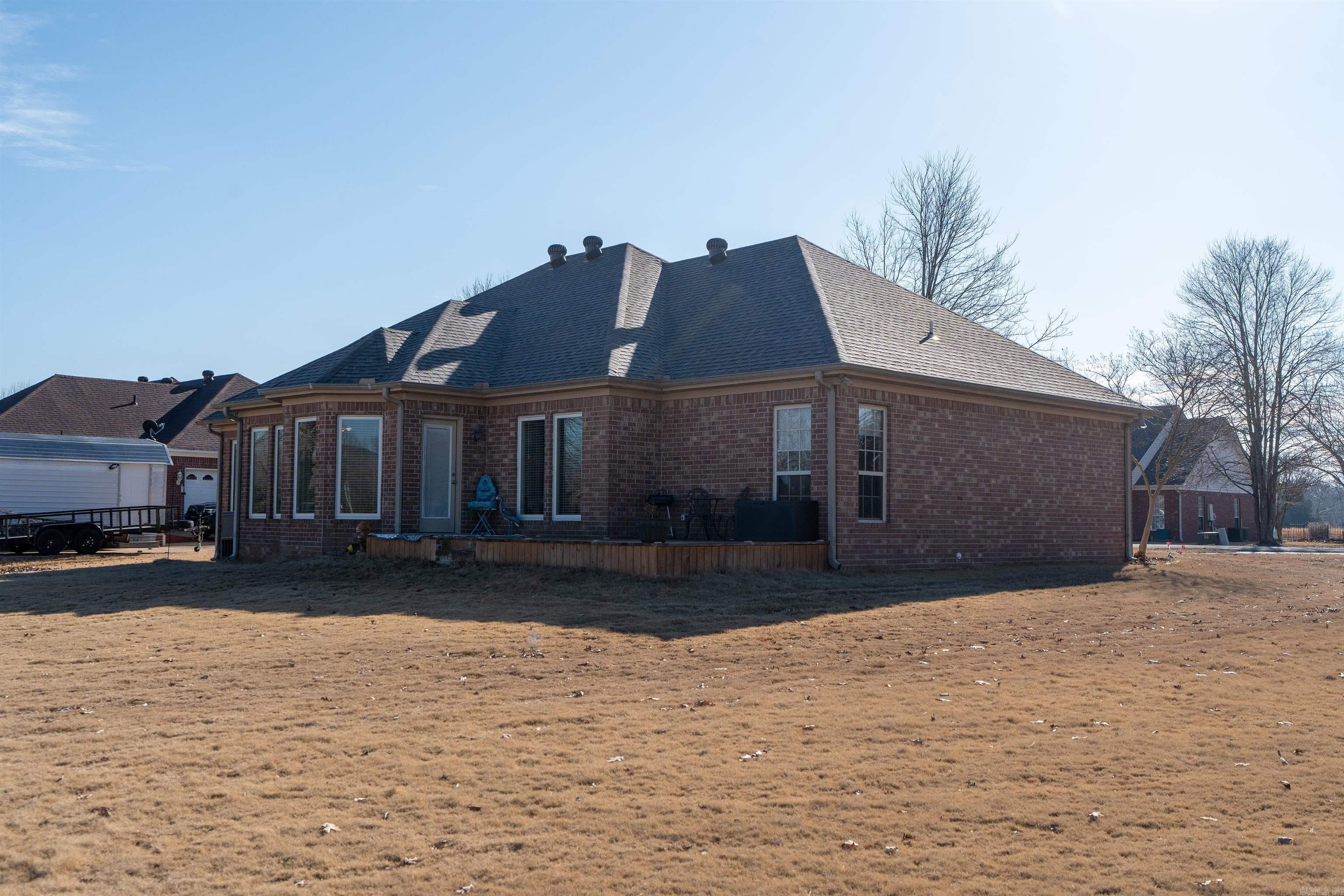 LOST CREEK - Residential