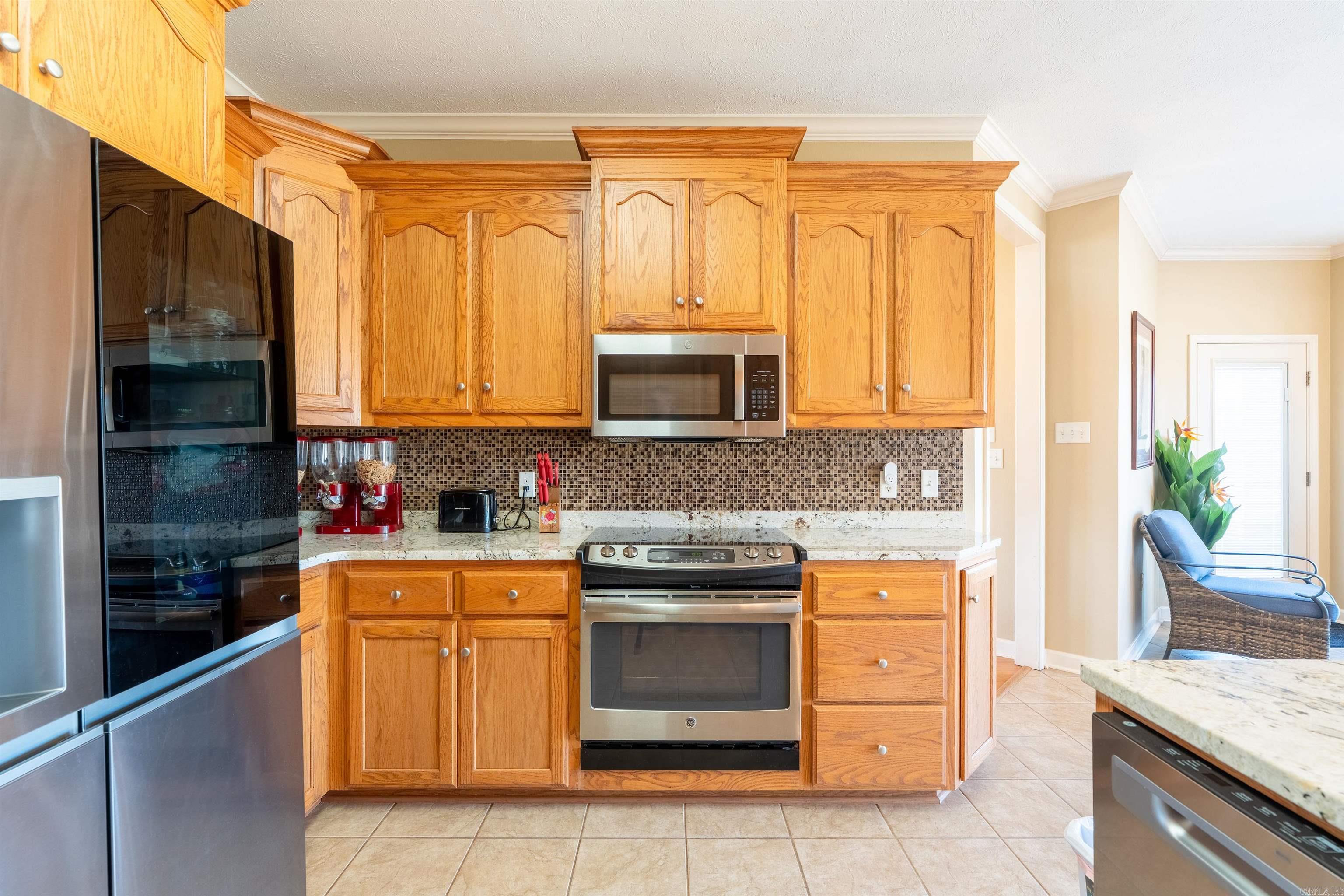 LOST CREEK - Residential