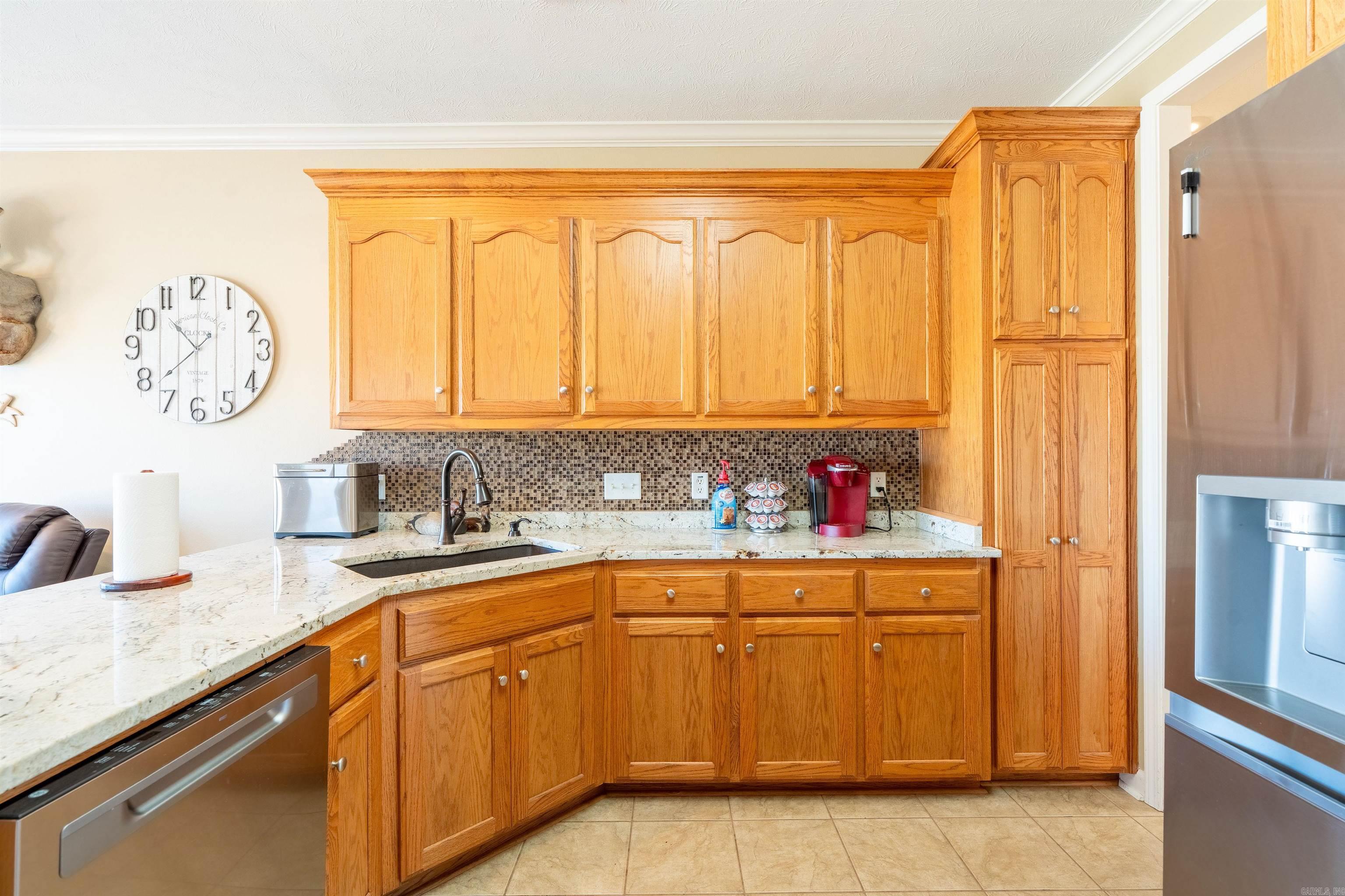 LOST CREEK - Residential