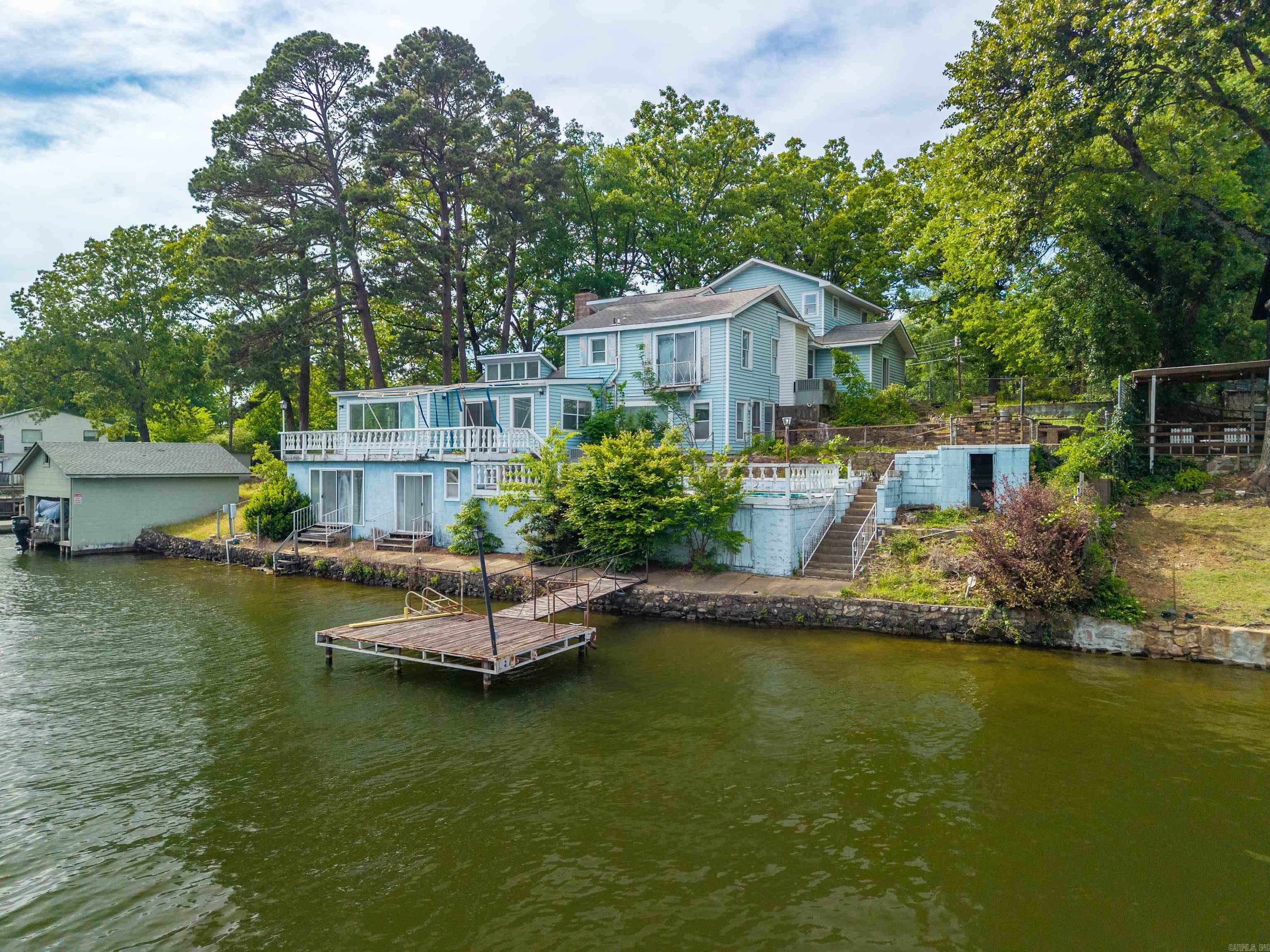 TWIN POINTS - Residential