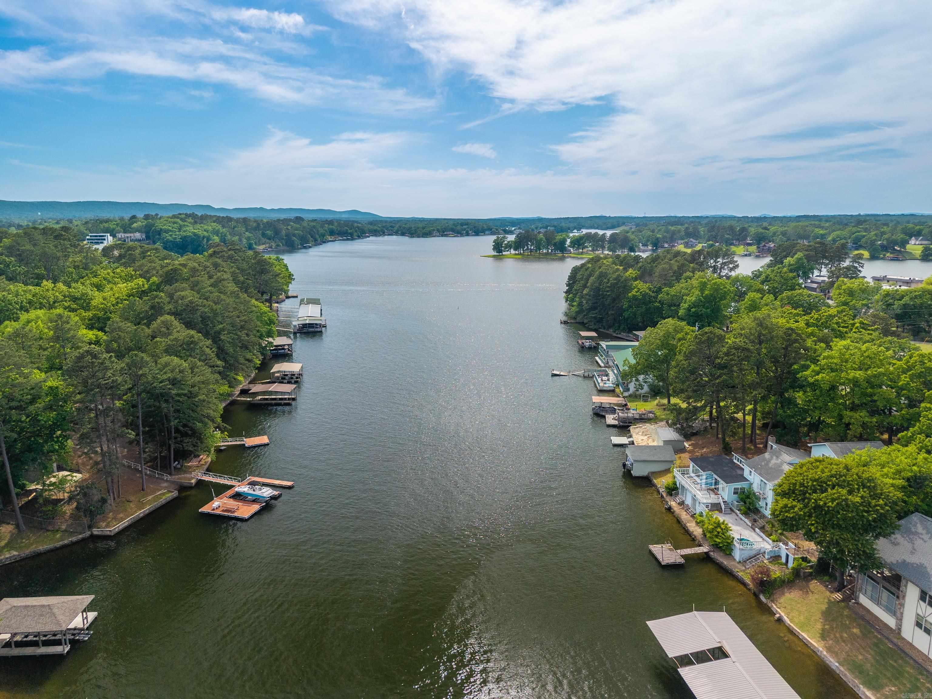 TWIN POINTS - Residential