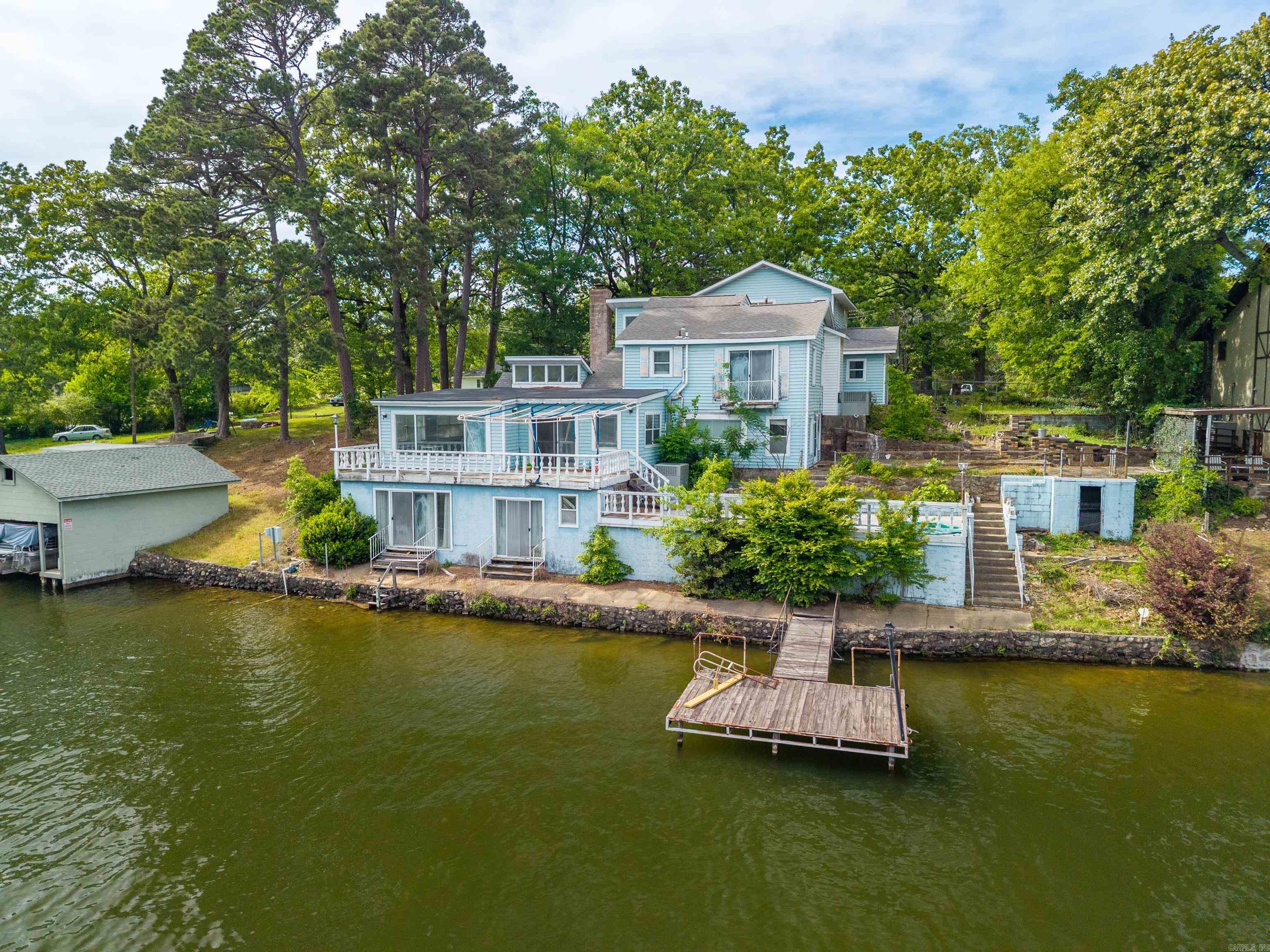 TWIN POINTS - Residential