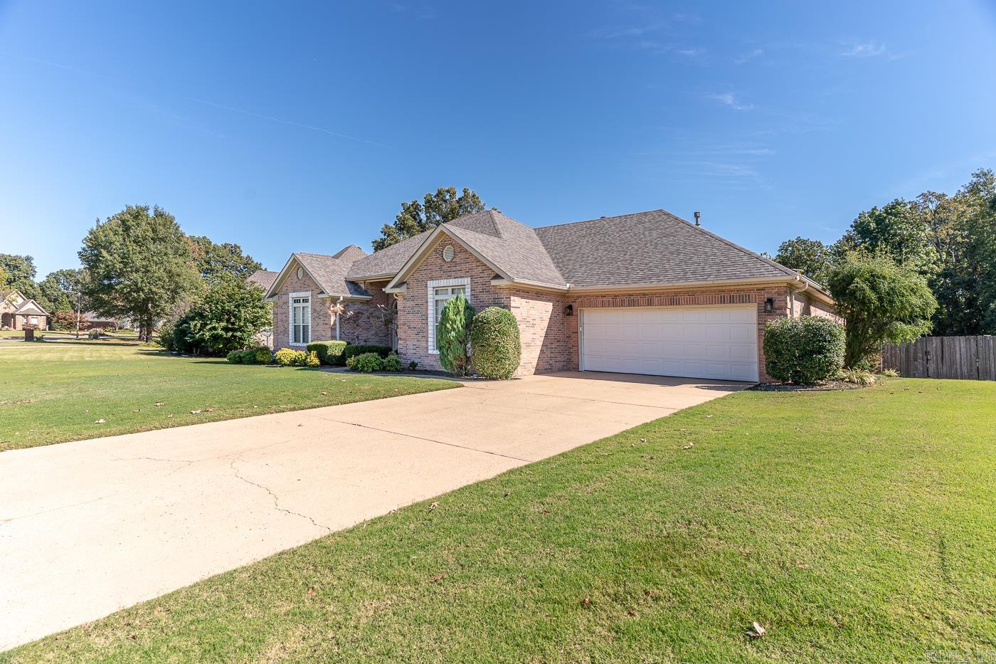 LAYMAN CREST ESTATES - Residential