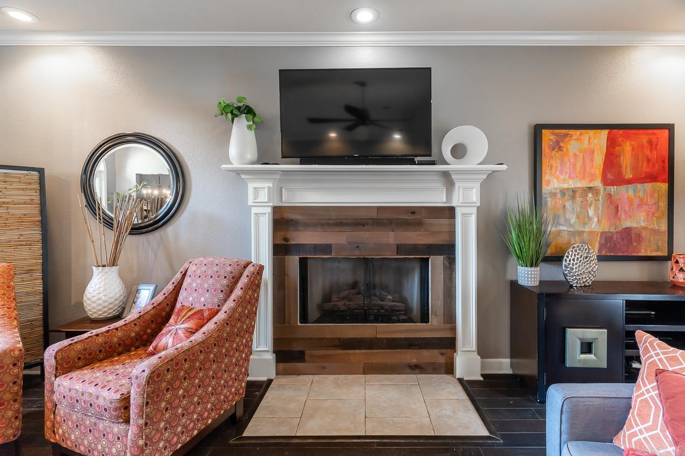 LAYMAN CREST ESTATES - Residential