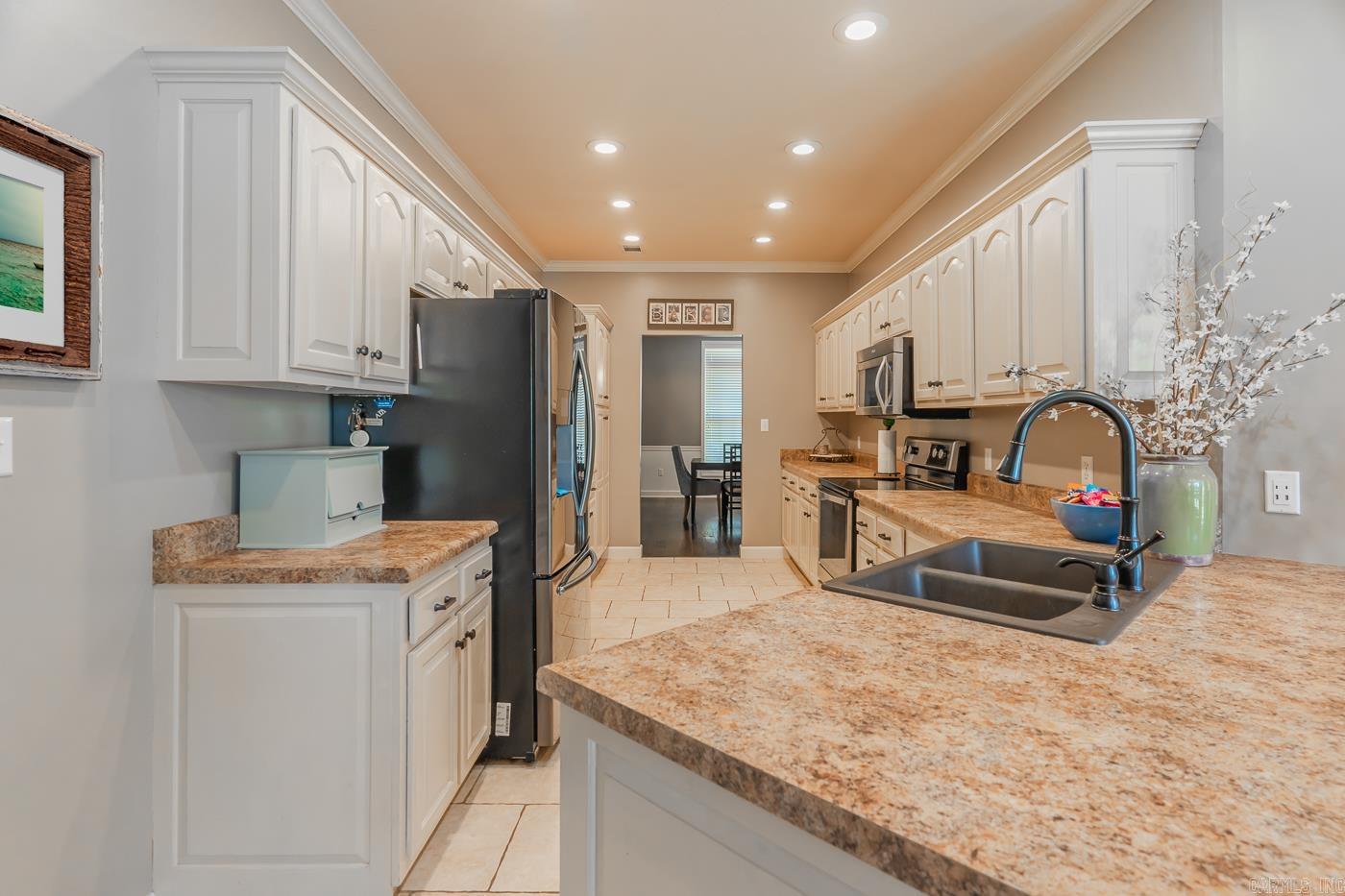 LAYMAN CREST ESTATES - Residential