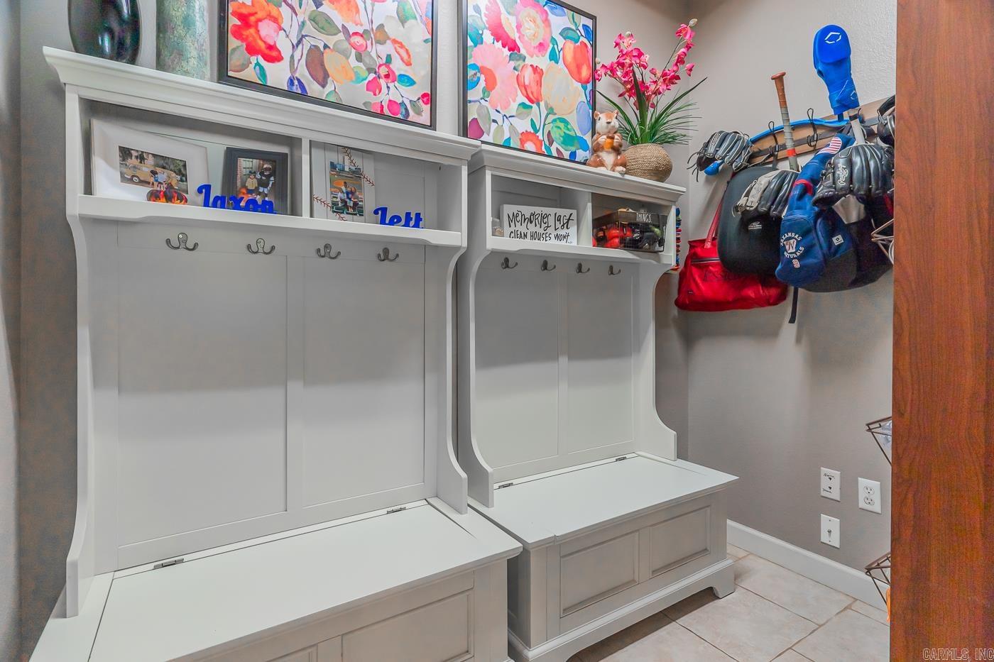 LAYMAN CREST ESTATES - Residential