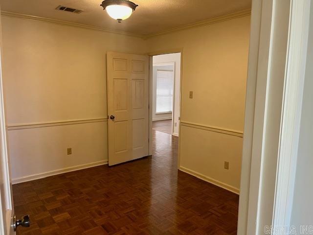 SECLUDED HILLS EST - Residential