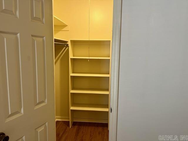 SECLUDED HILLS EST - Residential